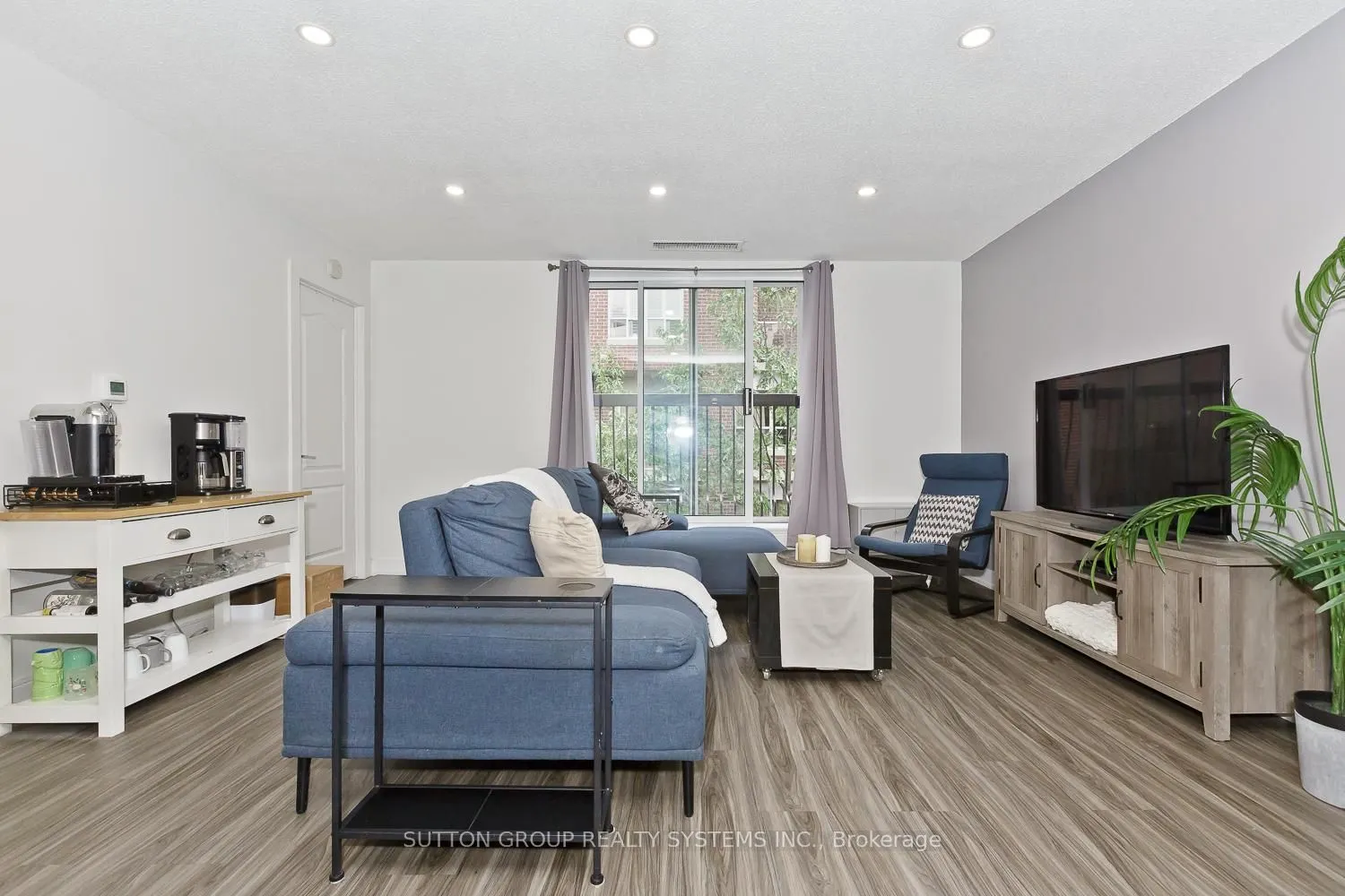 4198 Dundas Street W #311