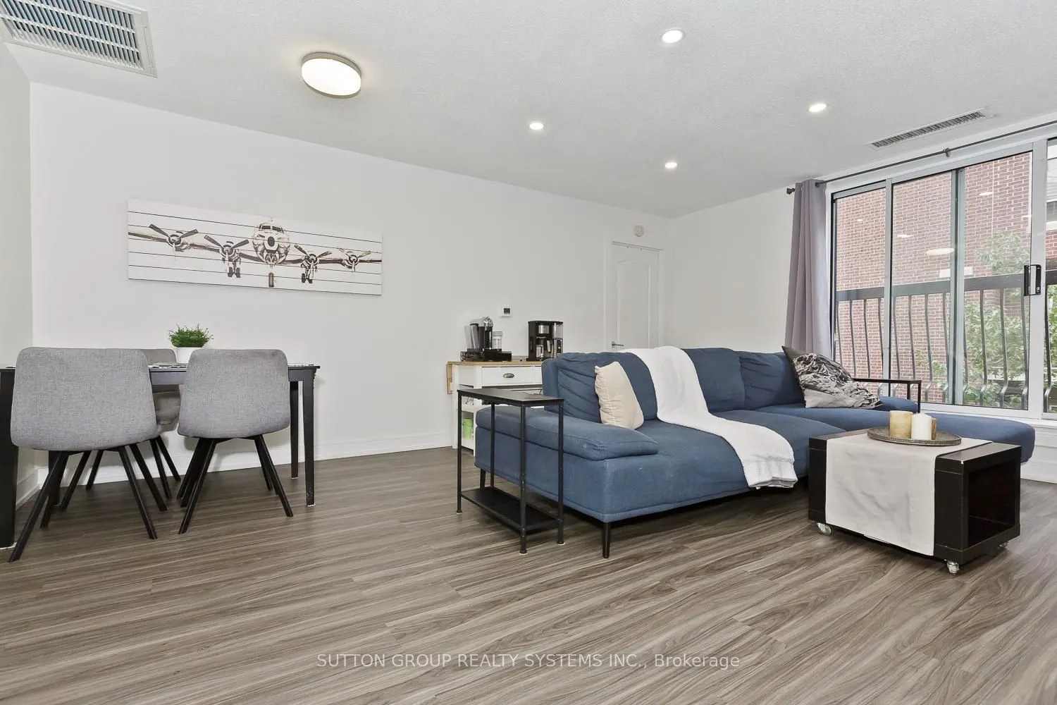 4198 Dundas Street W #311