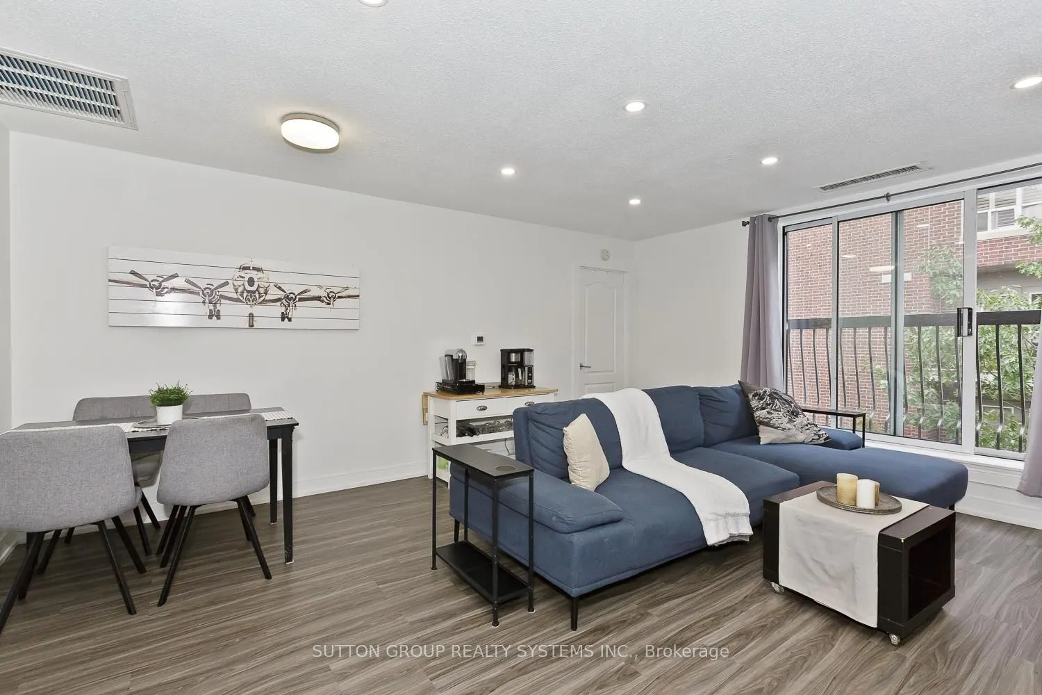 4198 Dundas Street W #311