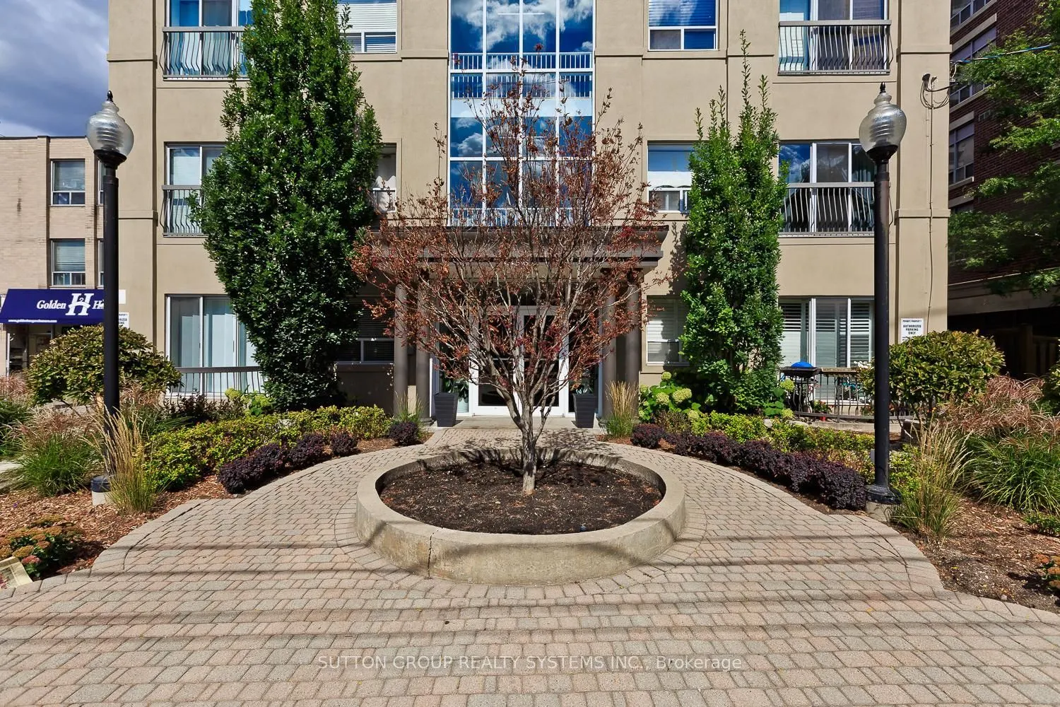 4198 Dundas Street W #311
