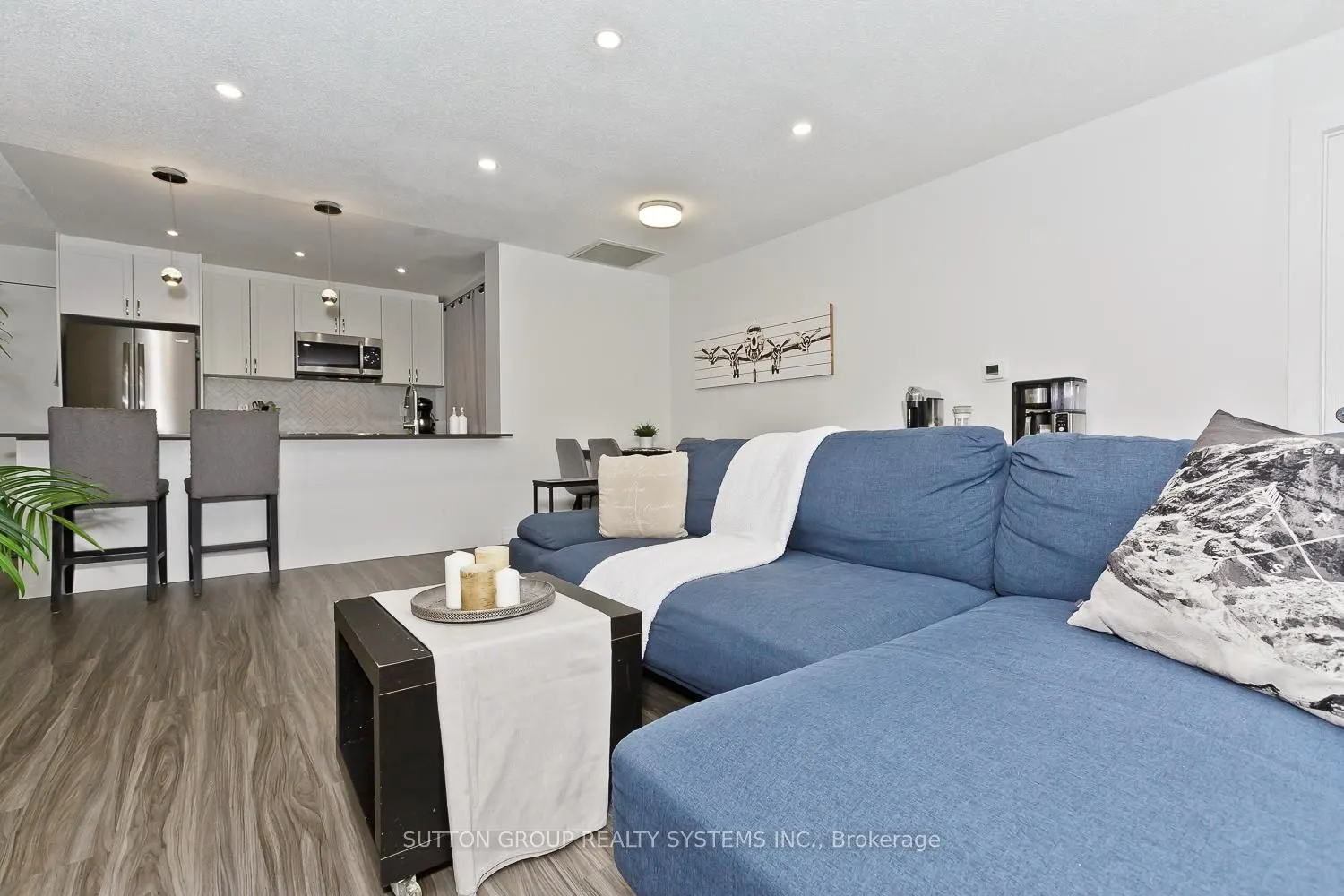 4198 Dundas Street W #311