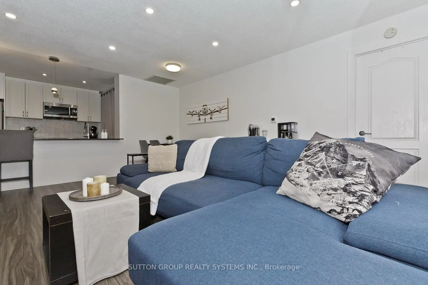 4198 Dundas Street W #311