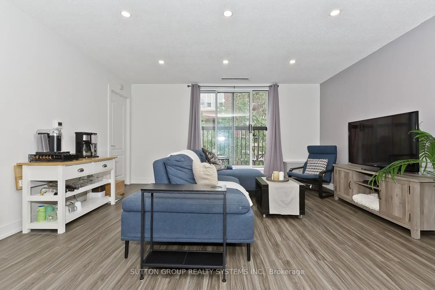 4198 Dundas Street W #311