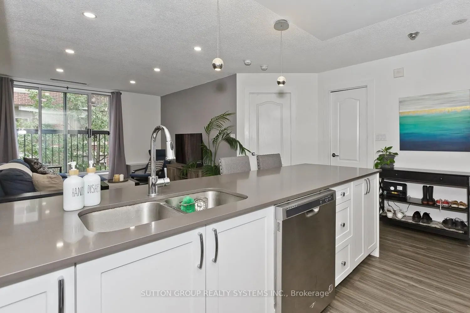4198 Dundas Street W #311