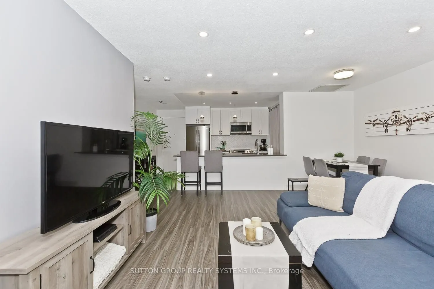 4198 Dundas Street W #311