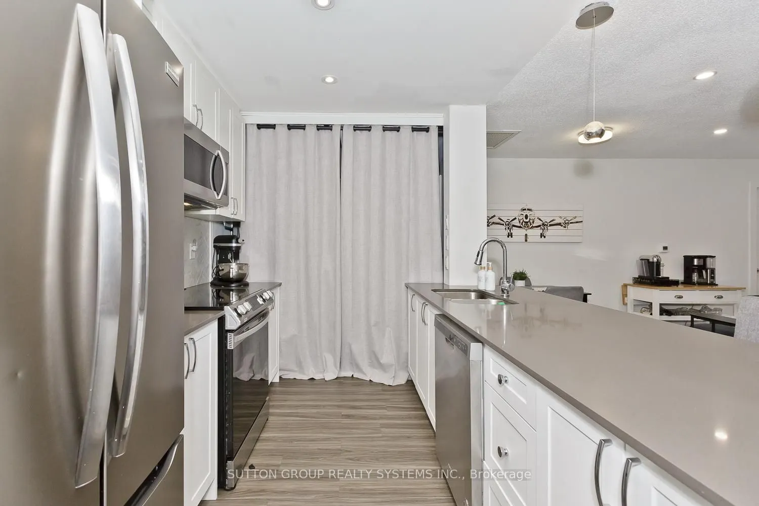 4198 Dundas Street W #311