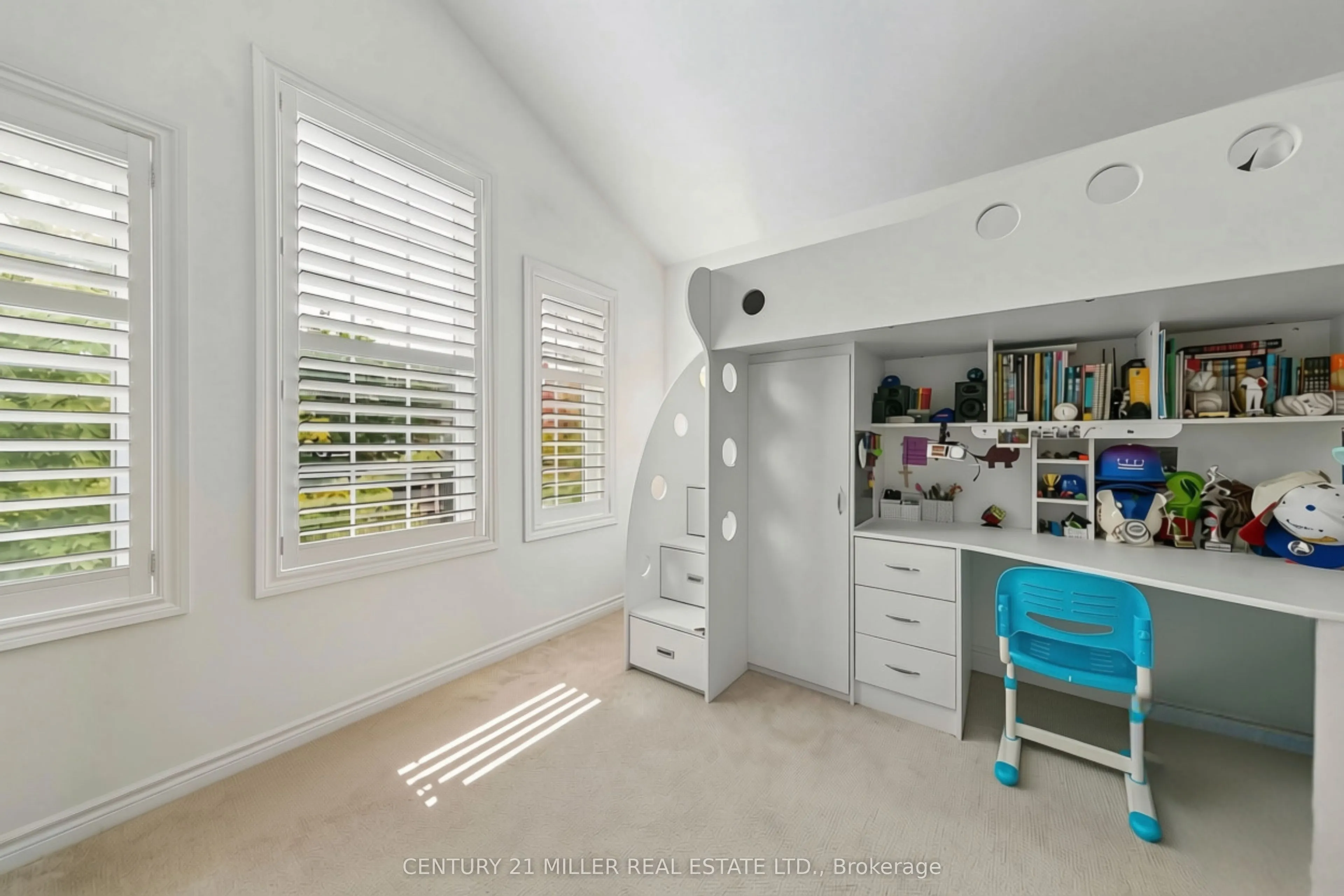 300 Ravineview Way #37