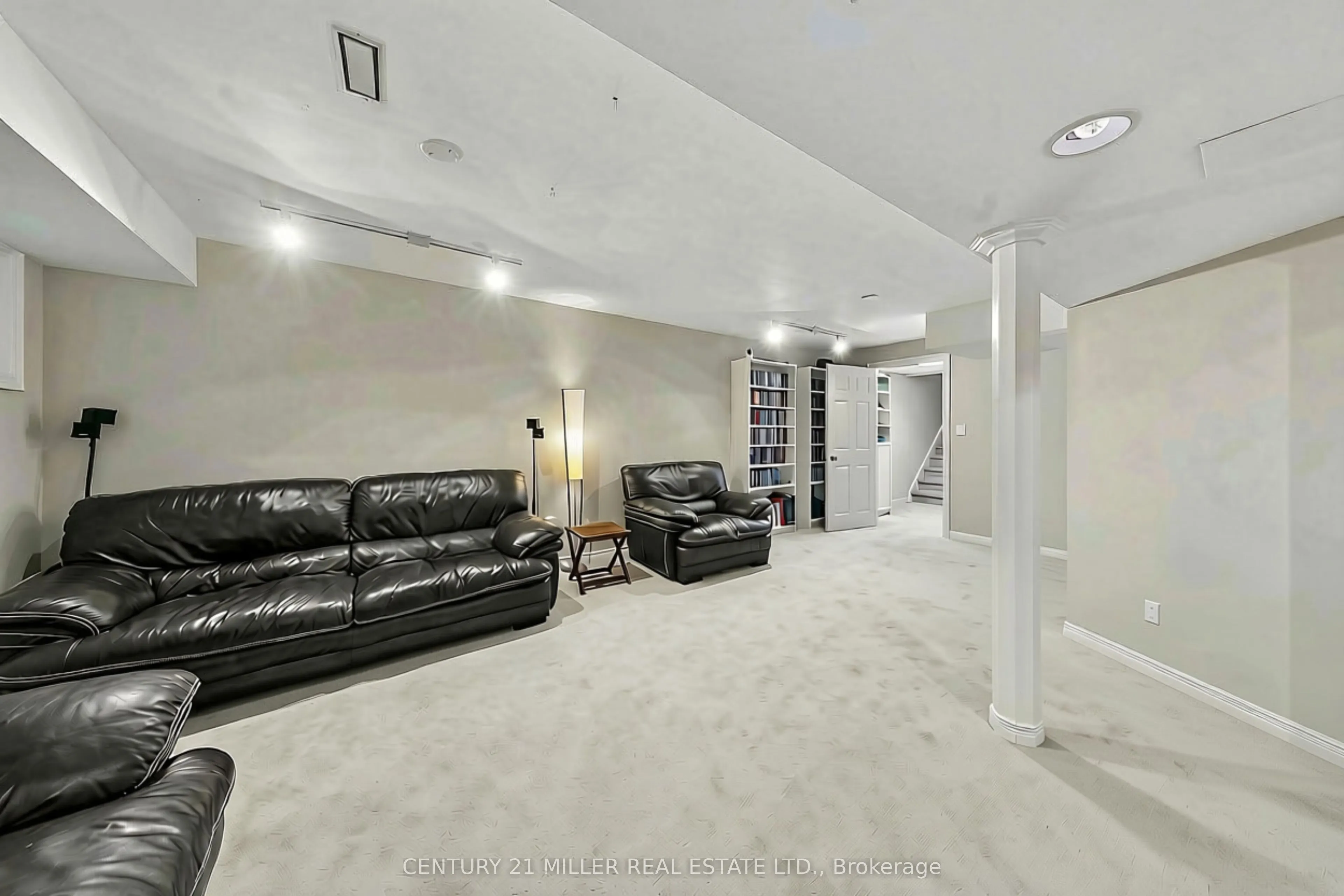 300 Ravineview Way #37