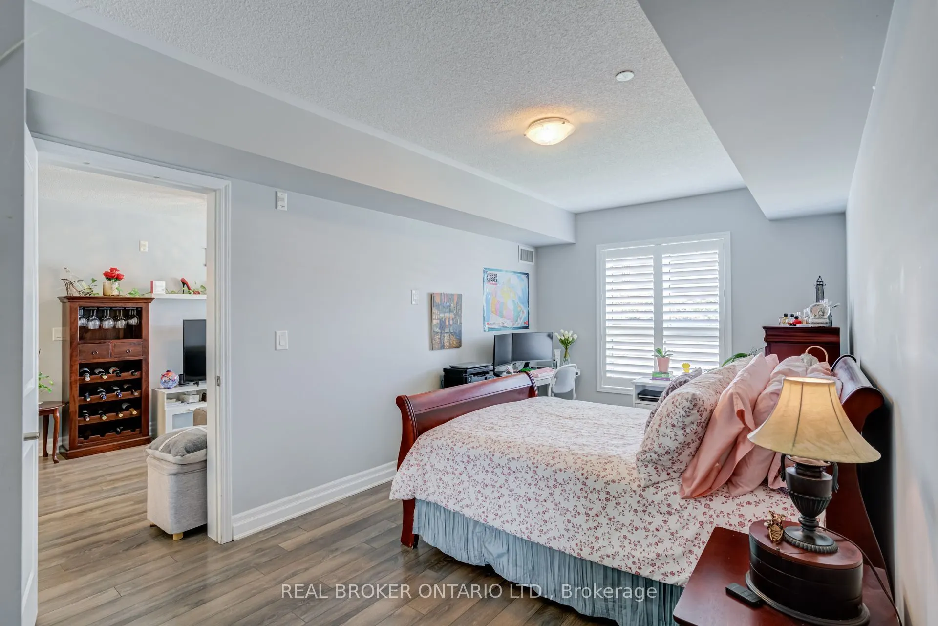 1045 Nadalin Heights #105