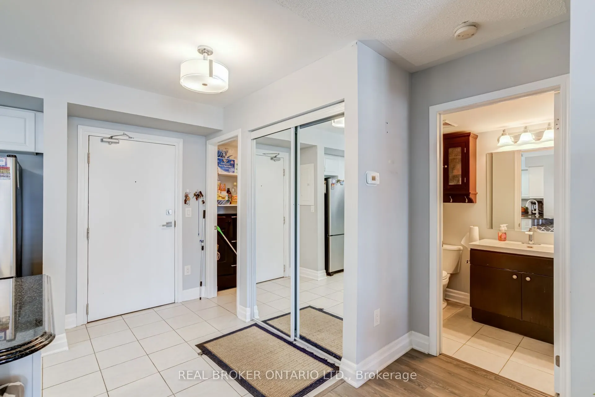 1045 Nadalin Heights #105