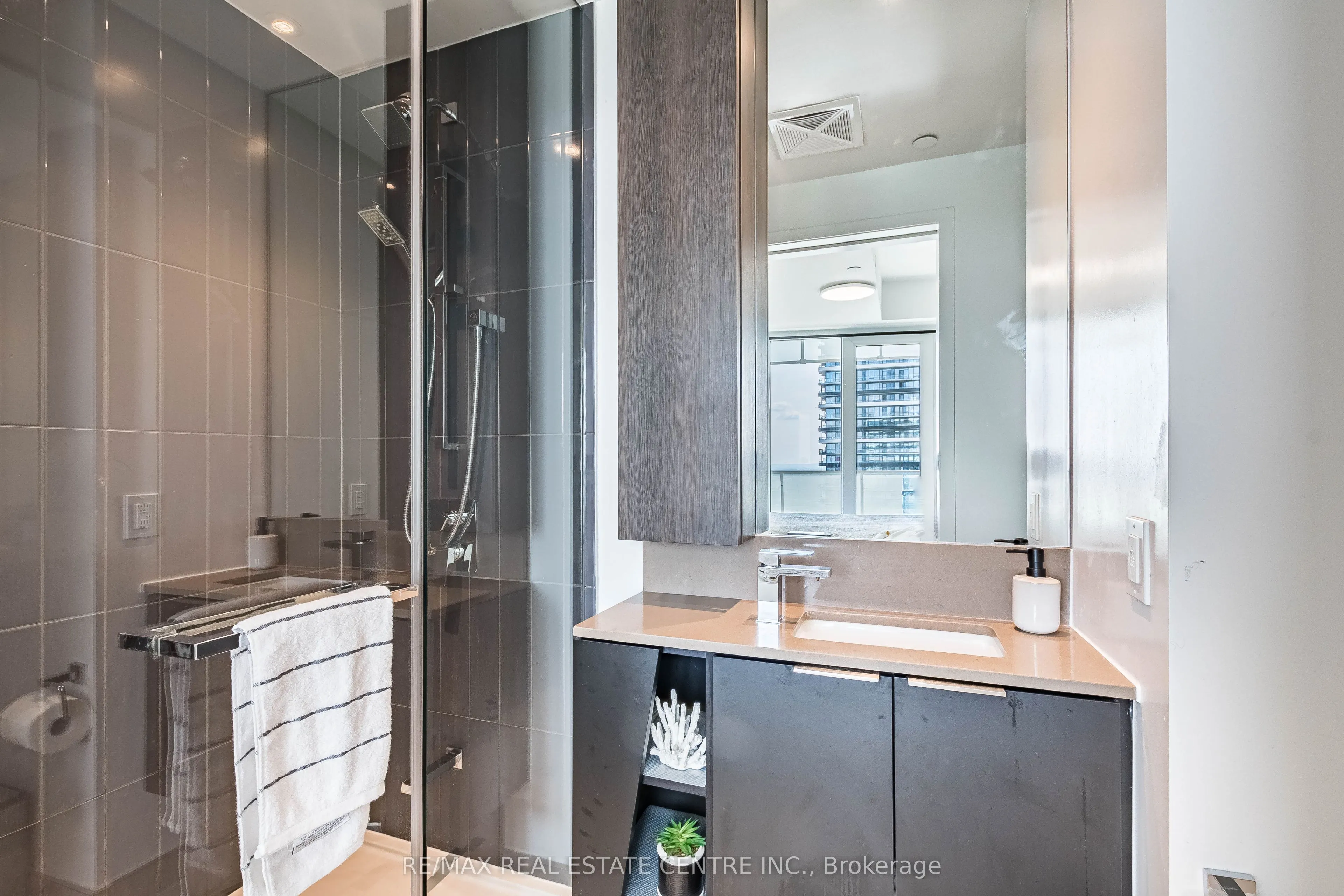 3900 Confederation Parkway #5707