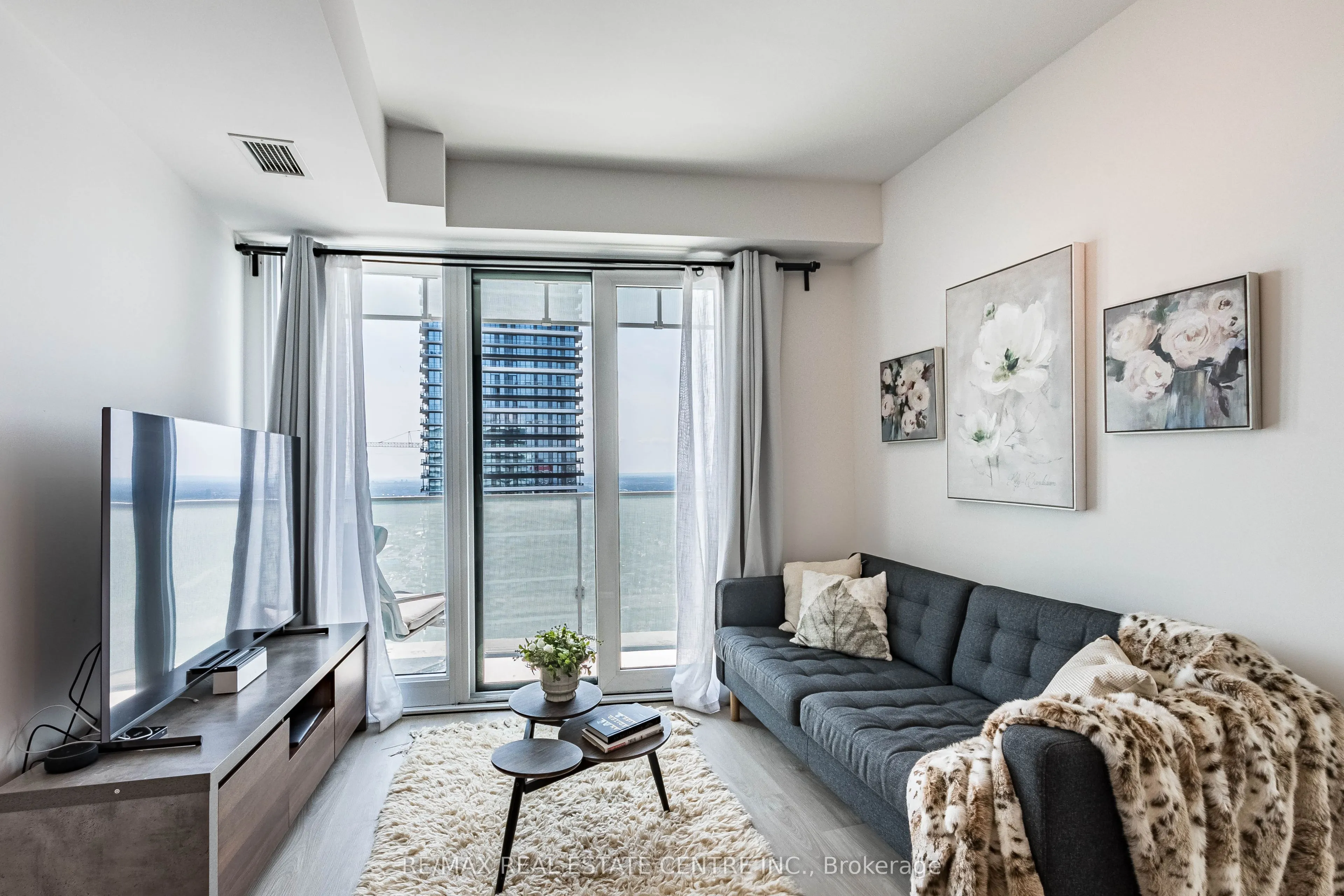 3900 Confederation Parkway #5707