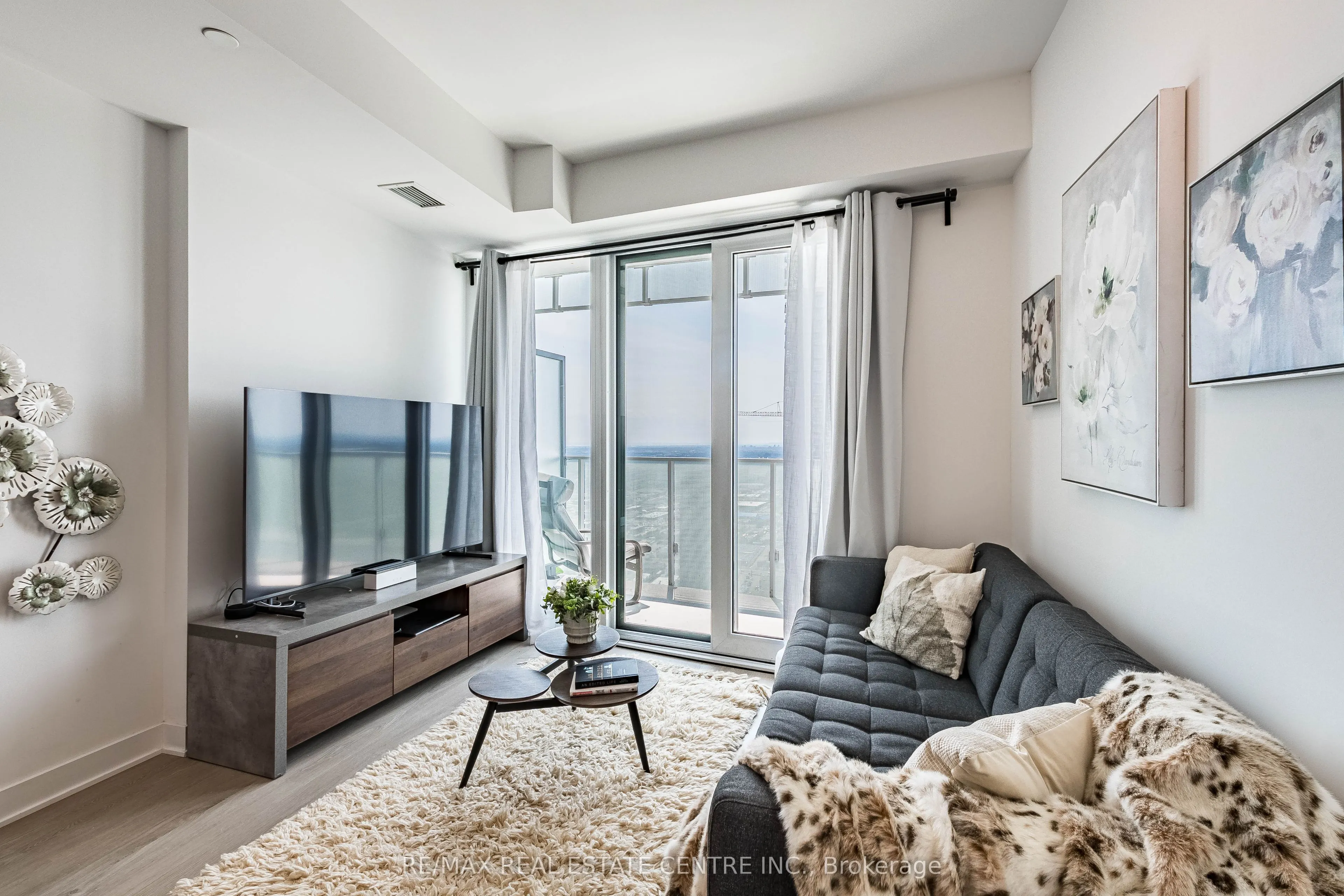 3900 Confederation Parkway #5707