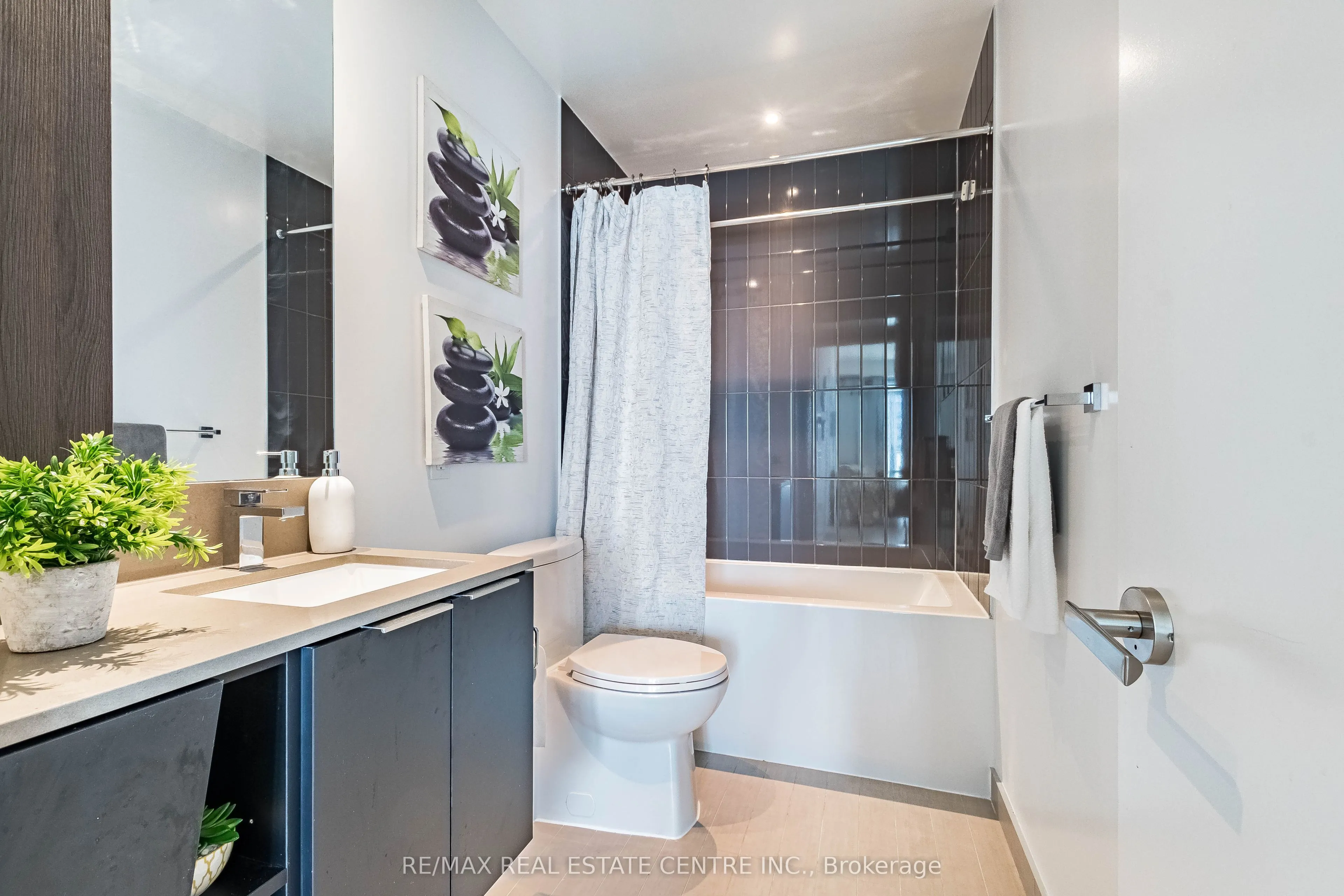 3900 Confederation Parkway #5707