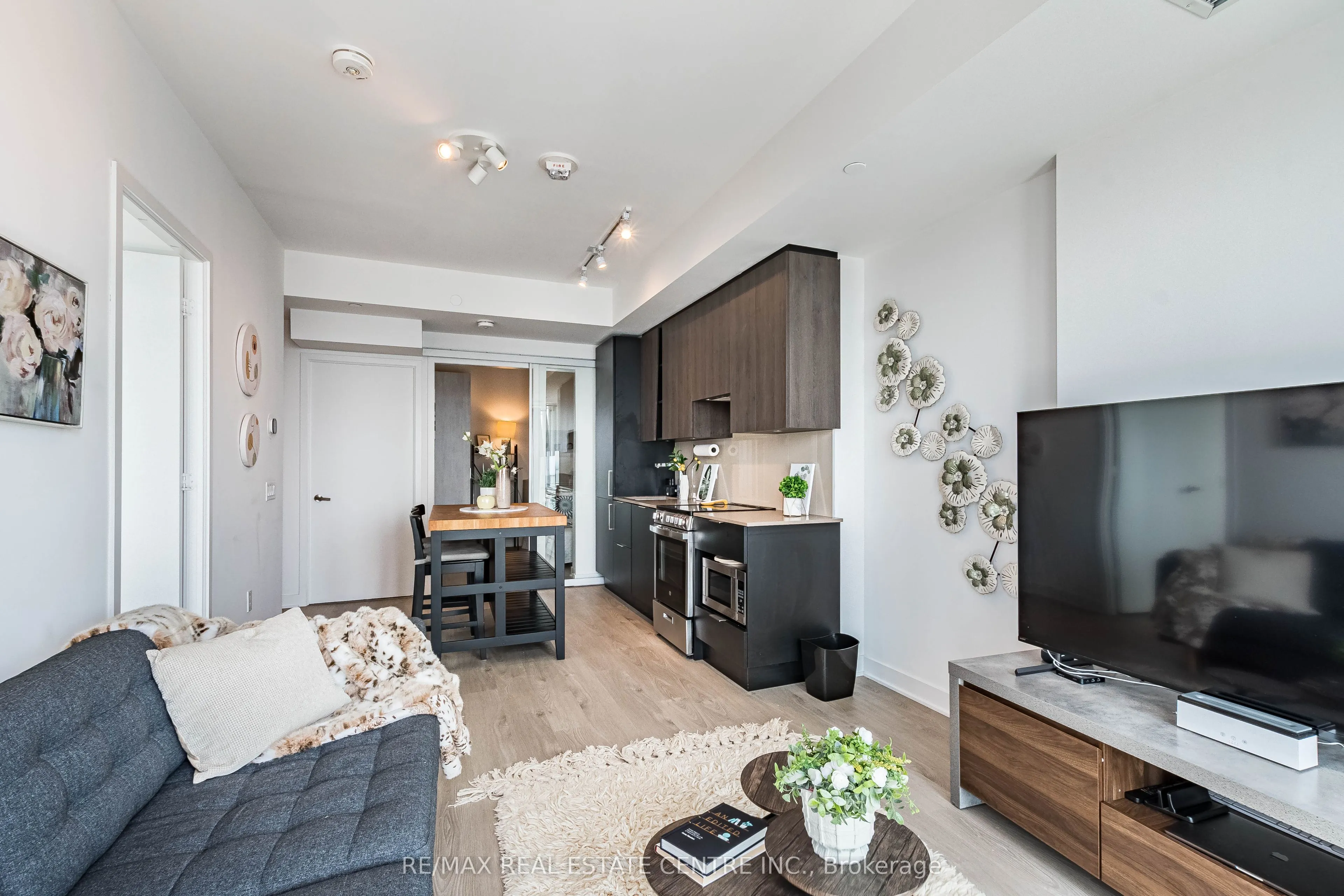 3900 Confederation Parkway #5707