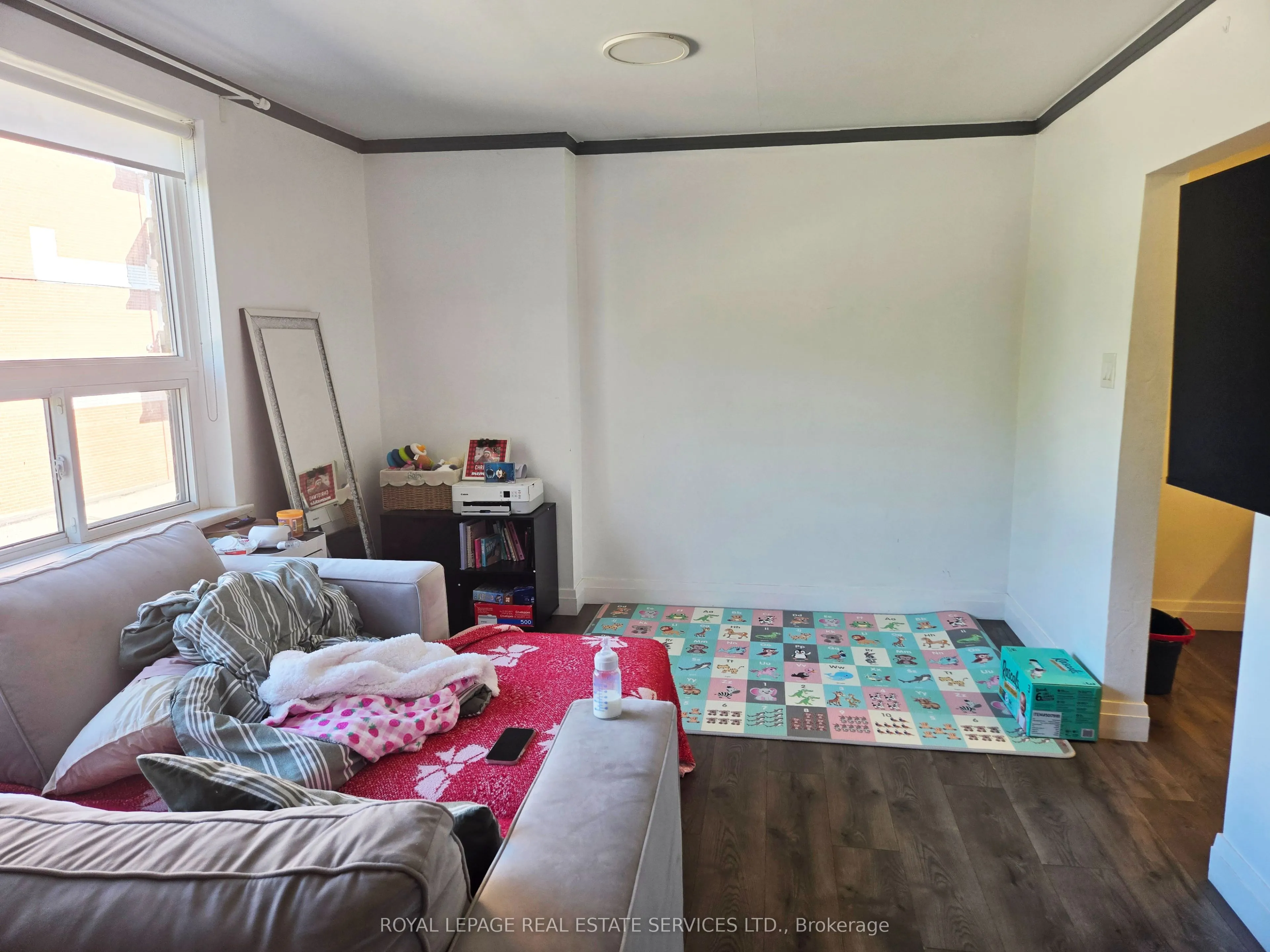3292 Lake Shore Boulevard W