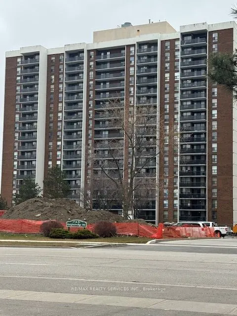 21 Knightsbridge Road #805