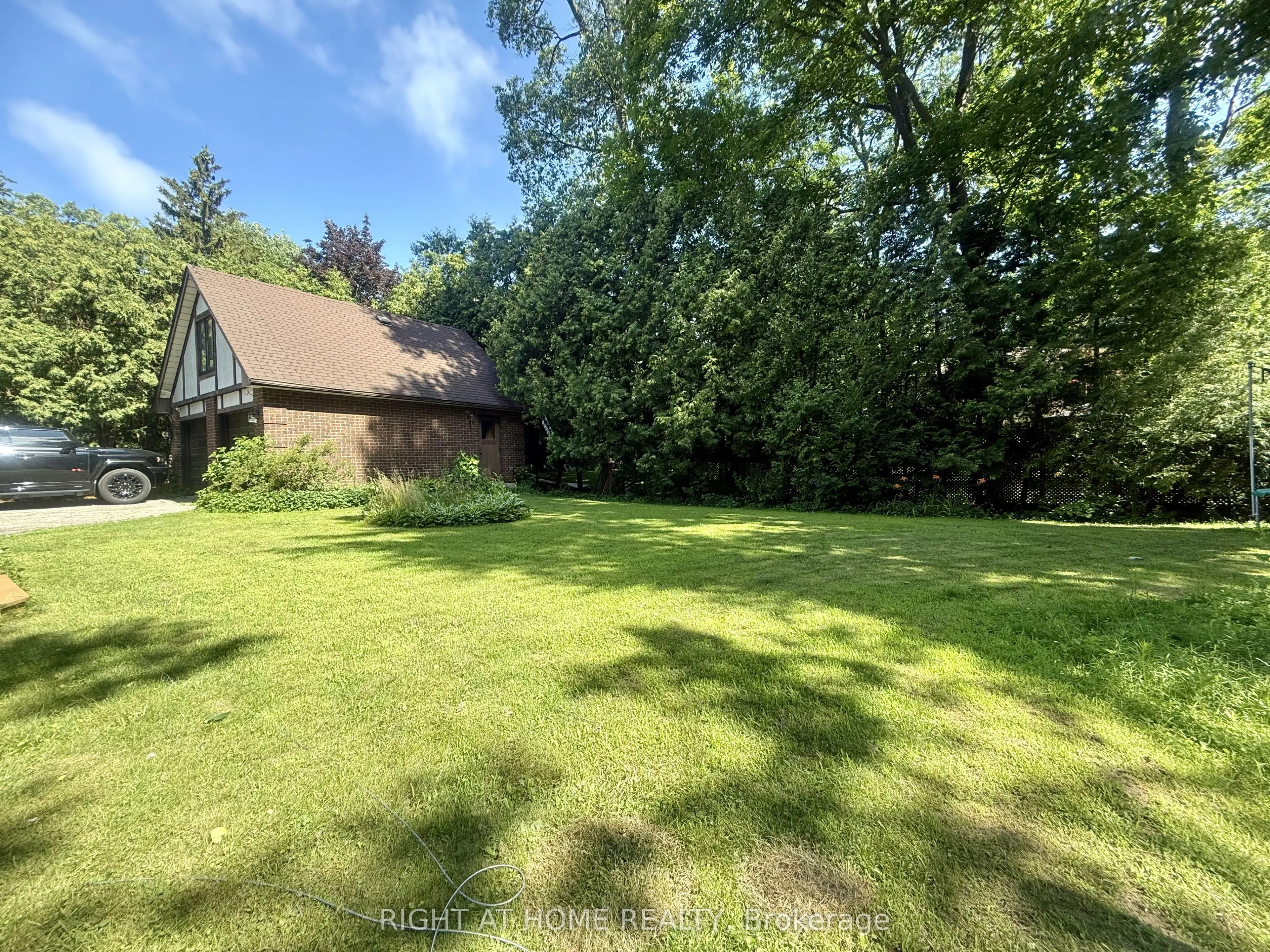 2123 Gordon Drive