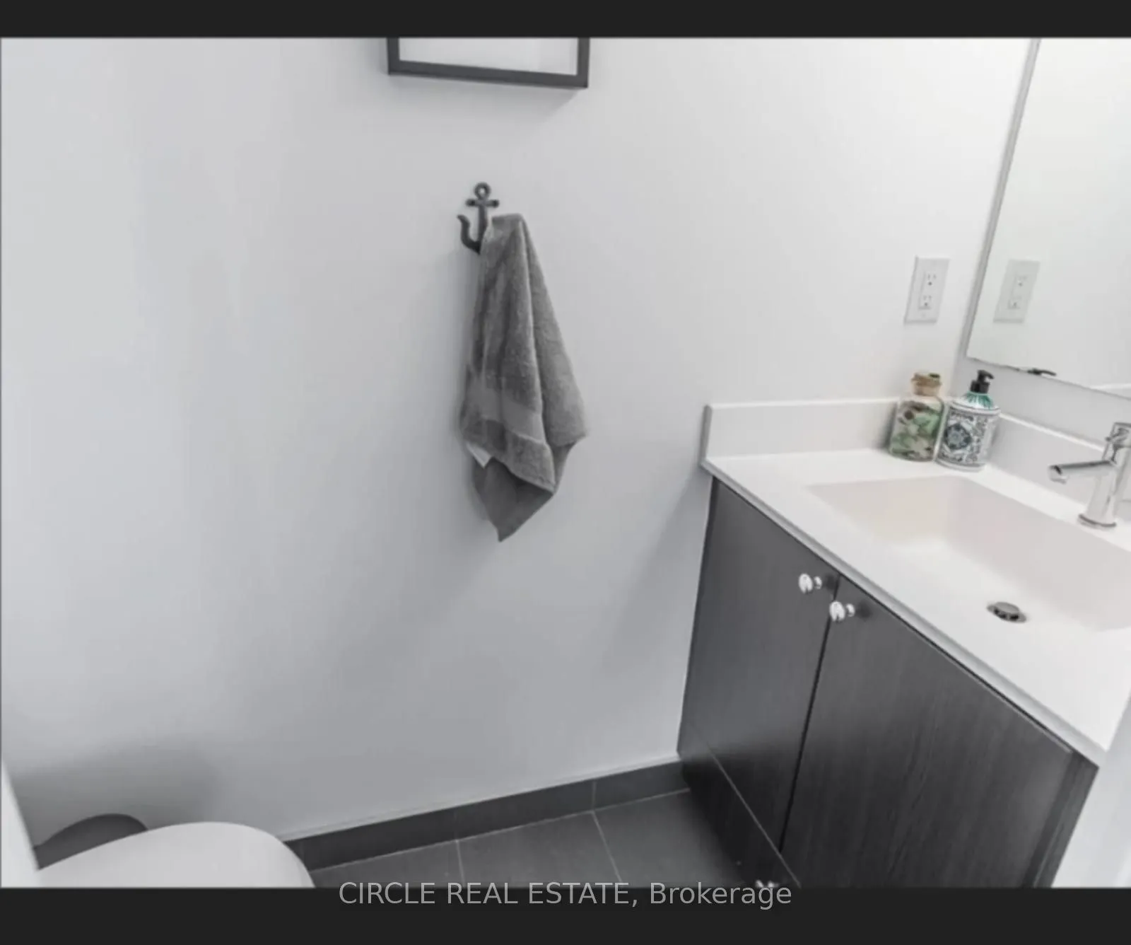 712-11 Superior Ave Avenue #12