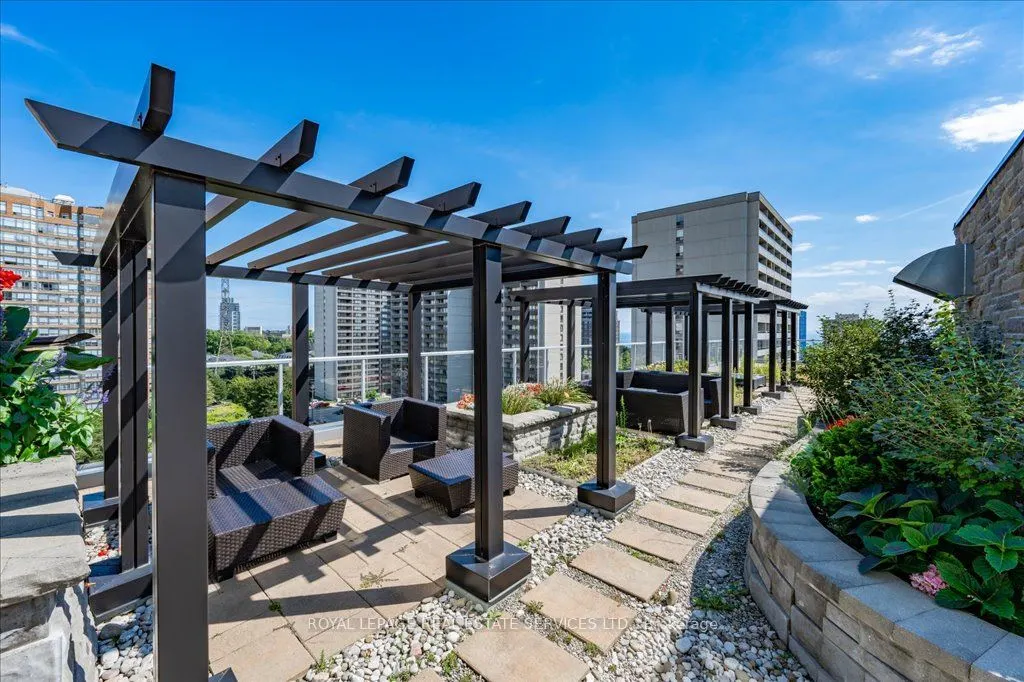551 Maple Avenue #615