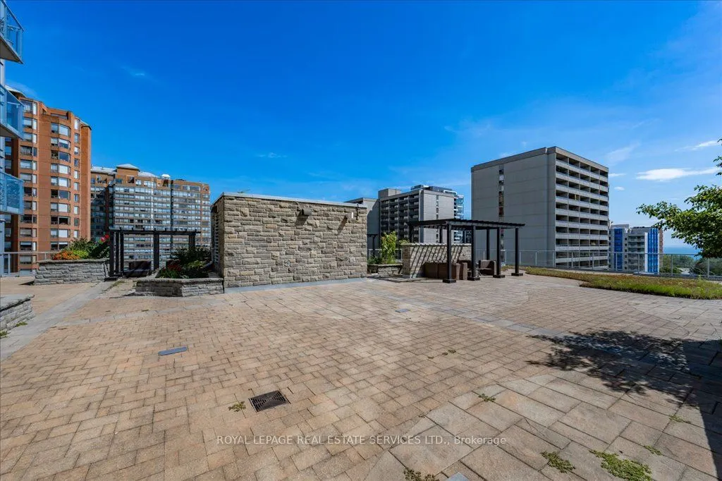 551 Maple Avenue #615