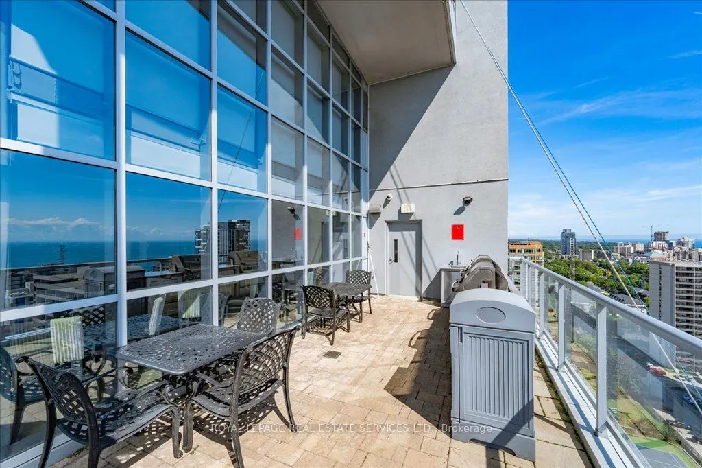 551 Maple Avenue #615