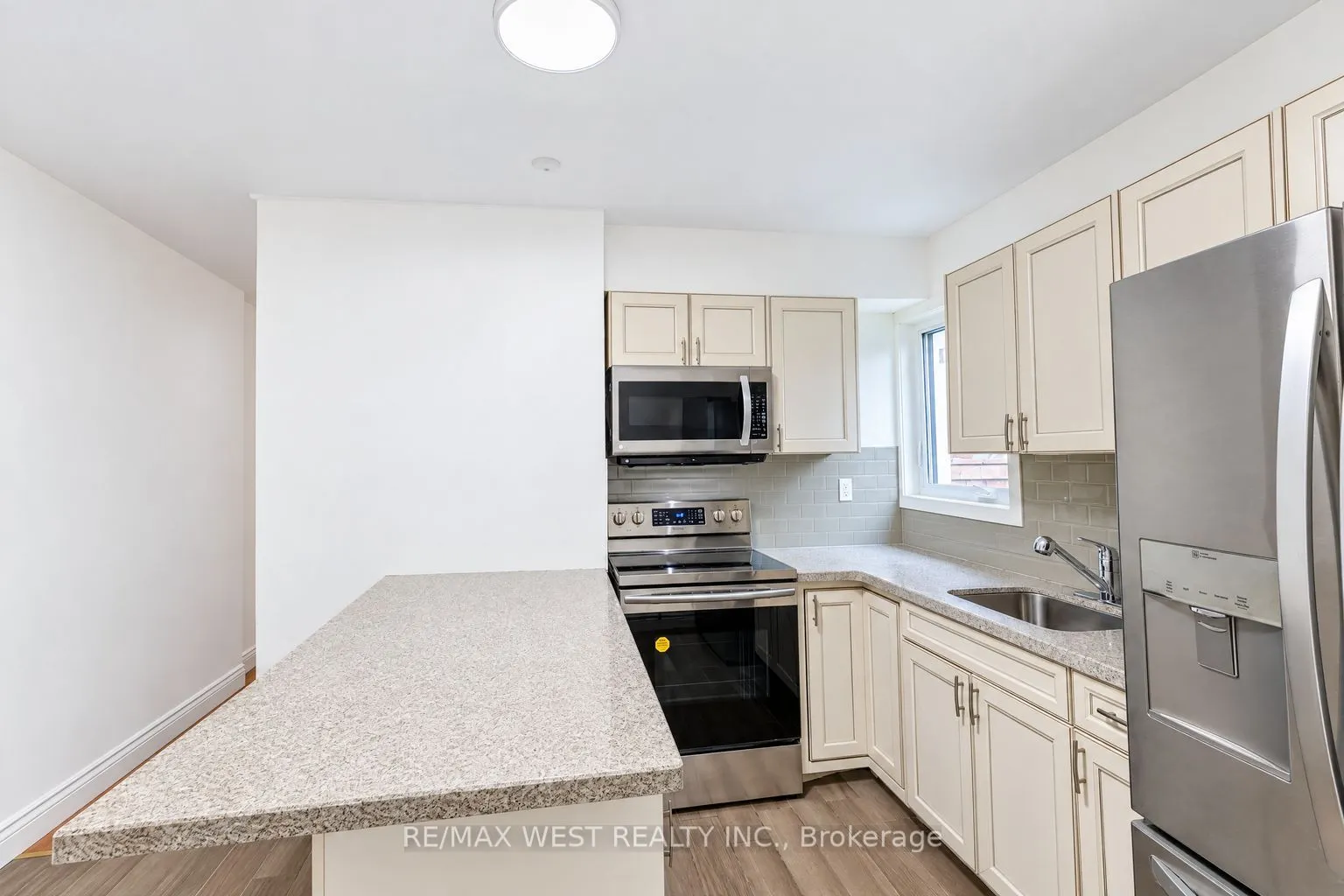 203 Islington Avenue #Main
