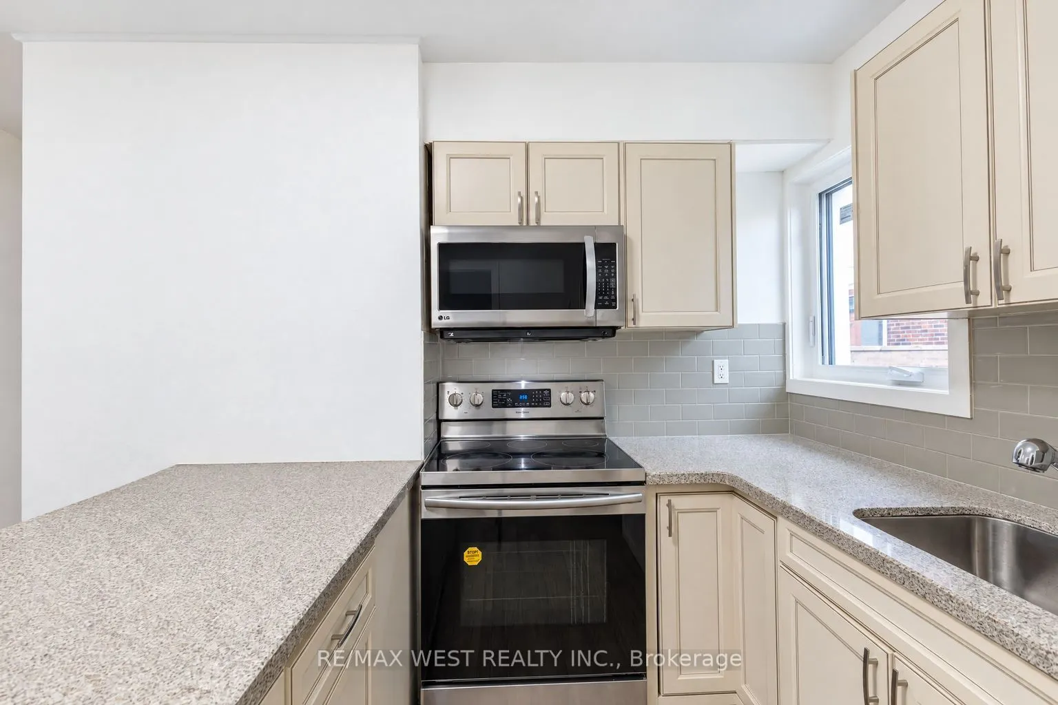 203 Islington Avenue #Main