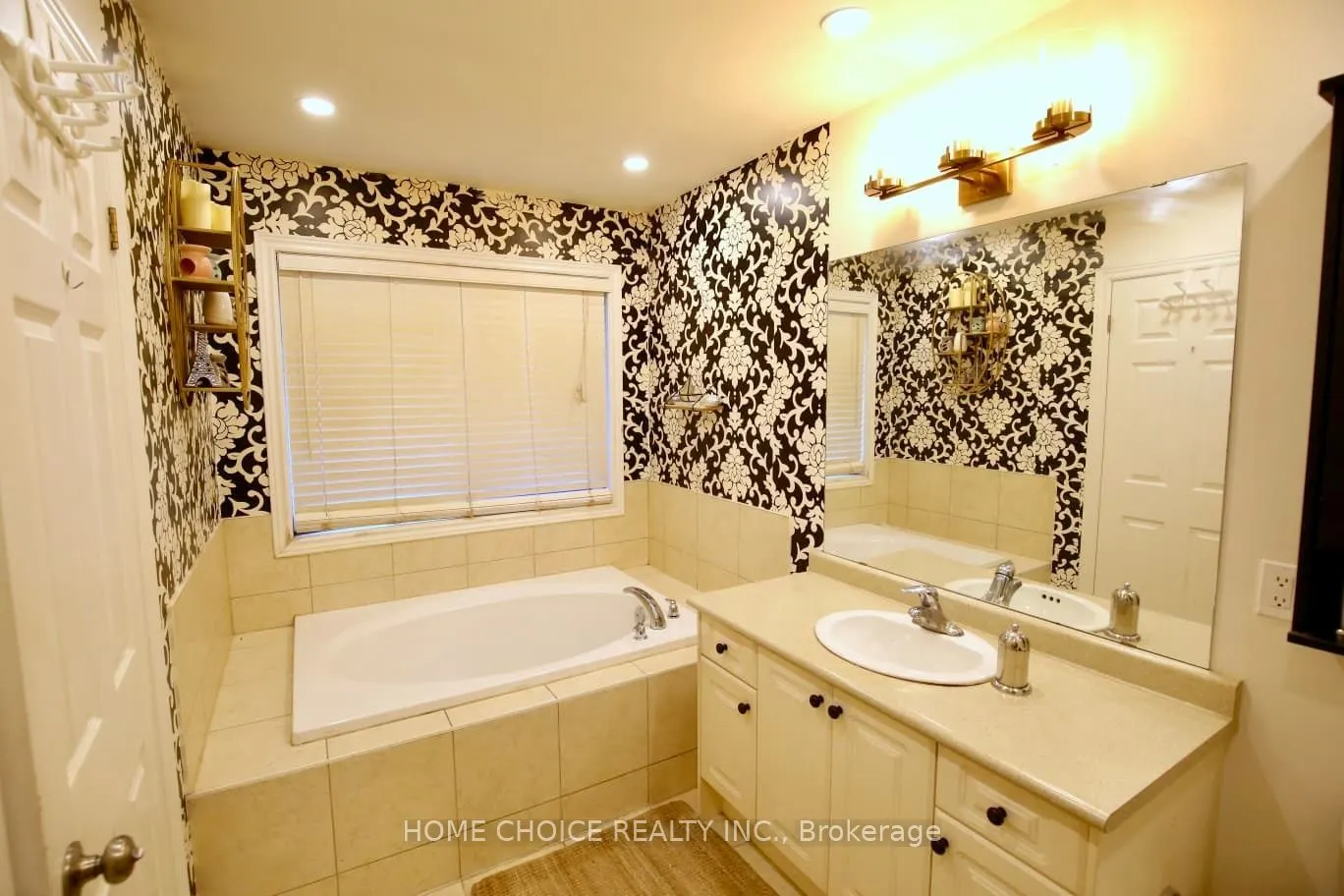 3275 Stalybridge Drive #34