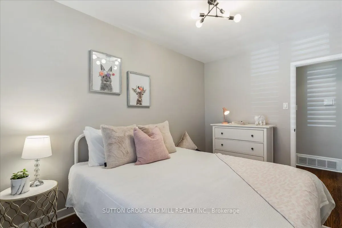 2A Elton Crescent