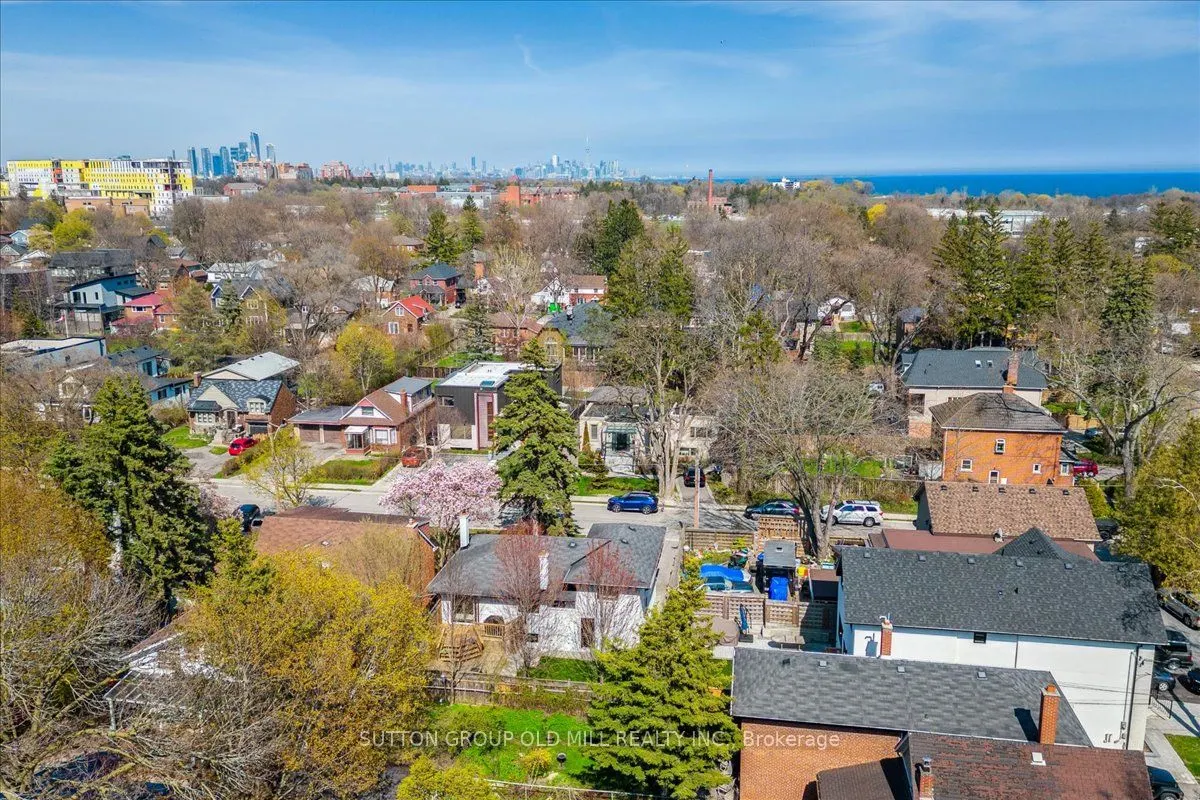 2A Elton Crescent