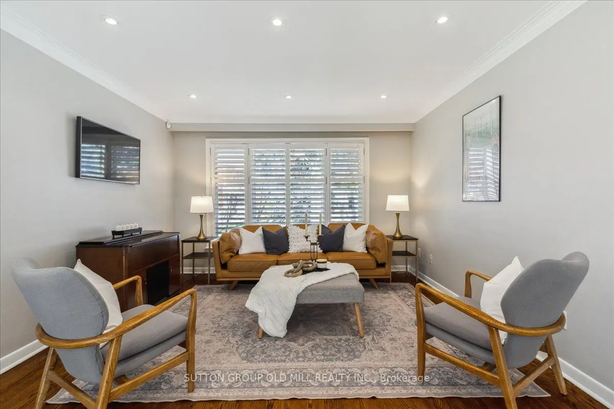 2A Elton Crescent