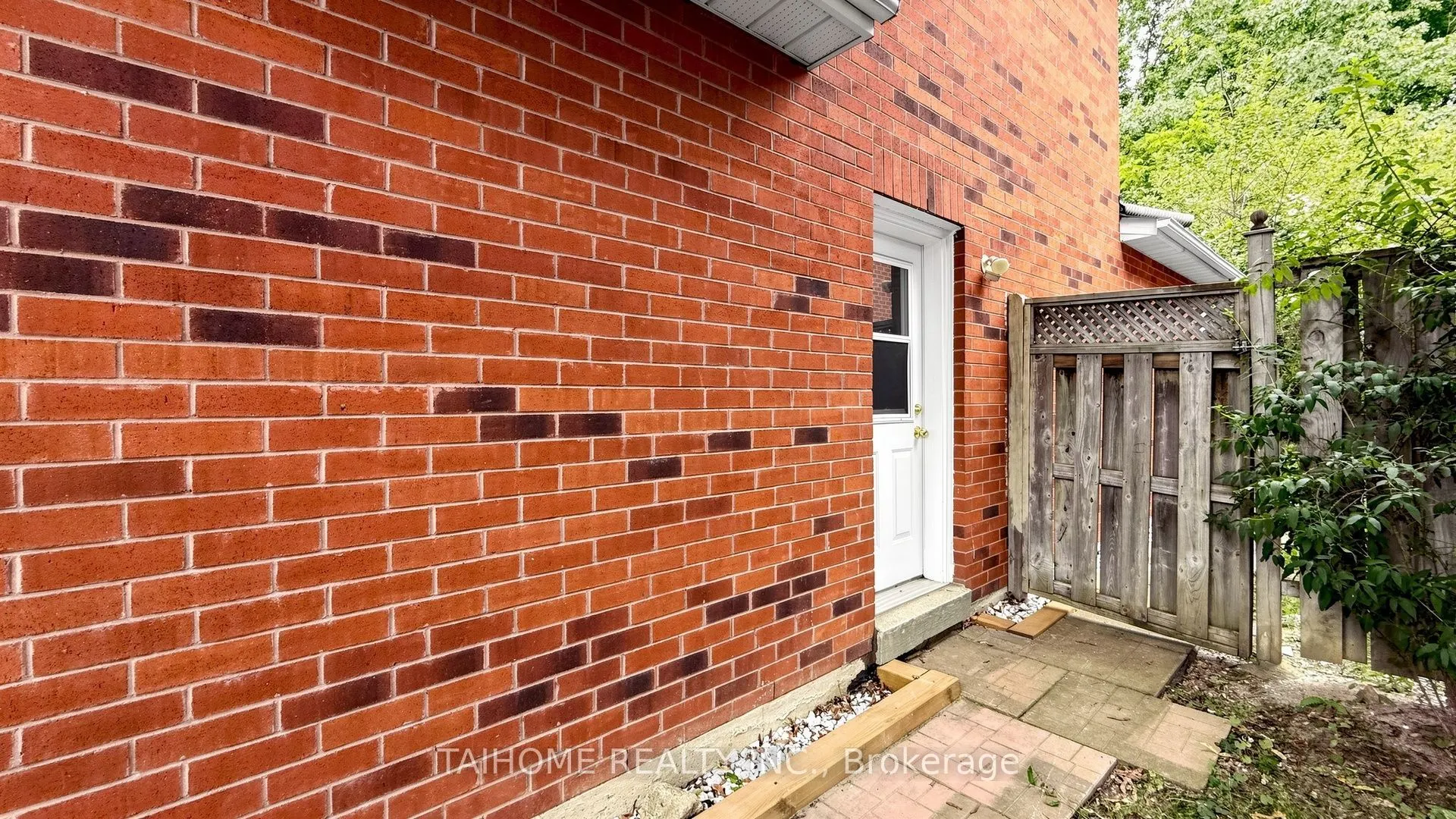 3573 Colonial Drive