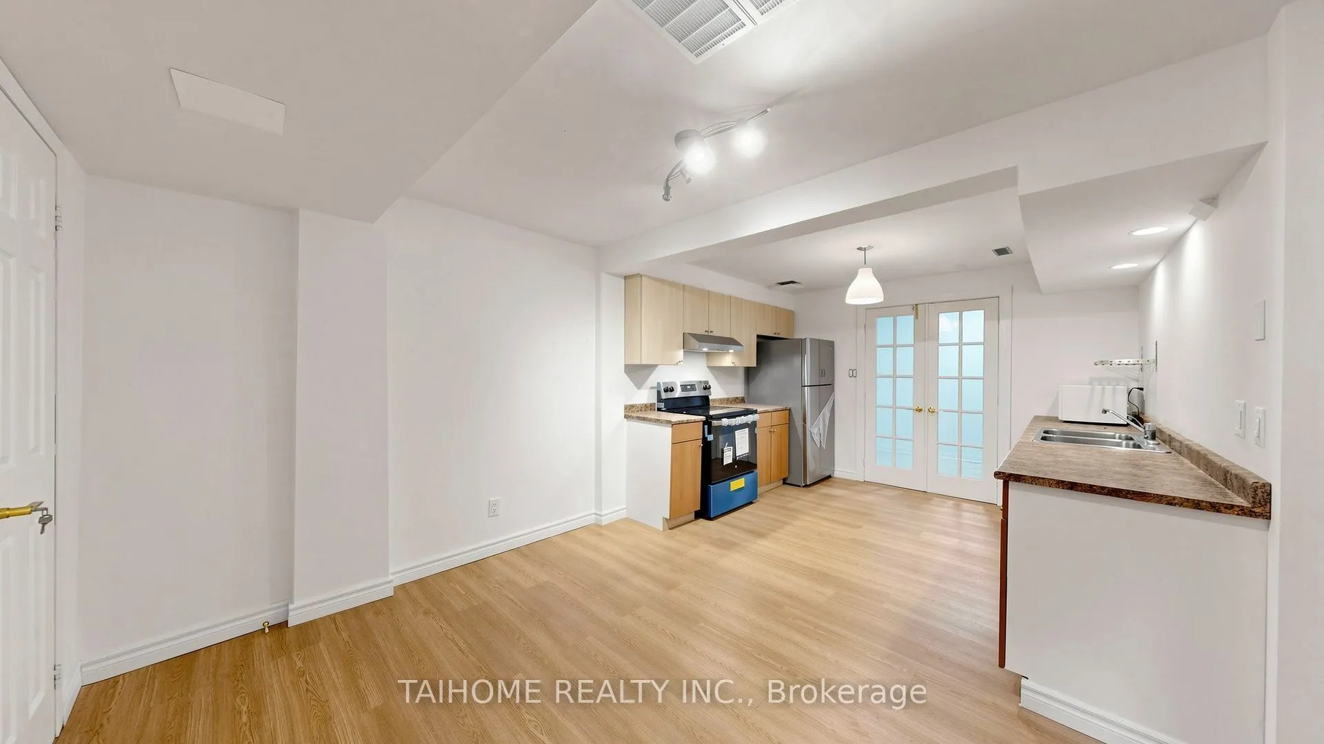 3573 Colonial Drive