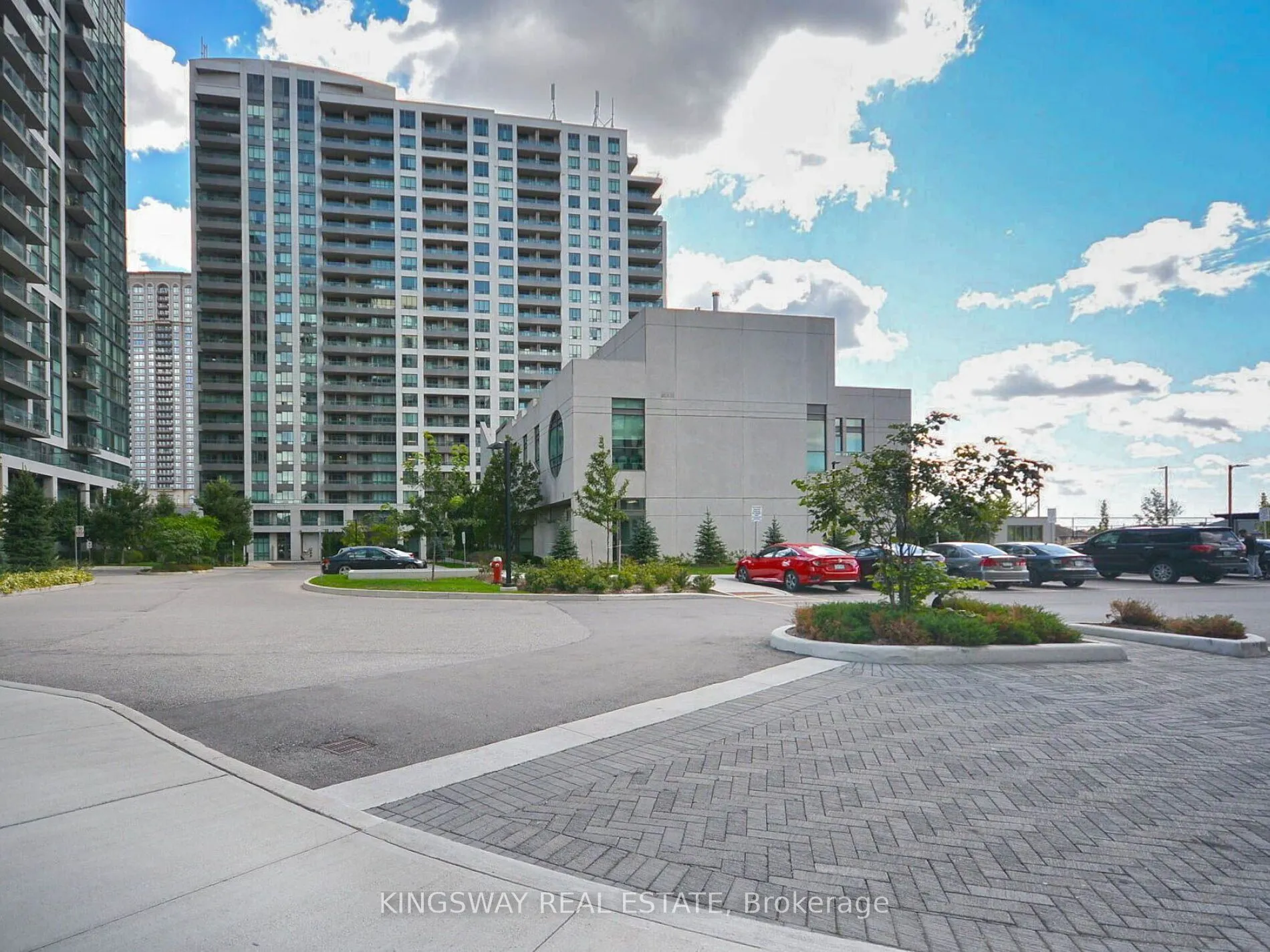 349 Rathburn Road #Ph 111