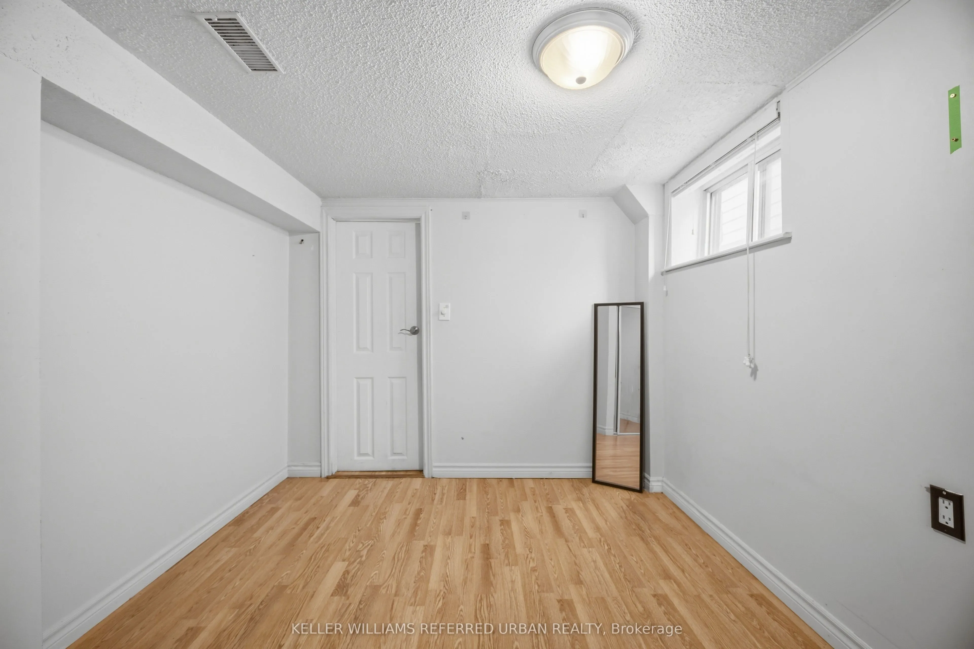 53 Bowie Avenue