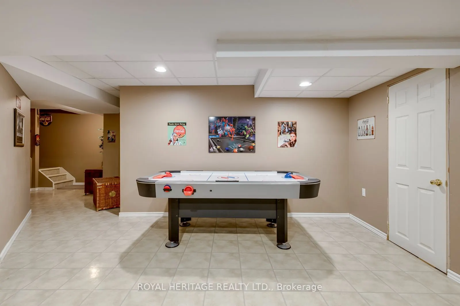 1451 Ravensmoor Crescent