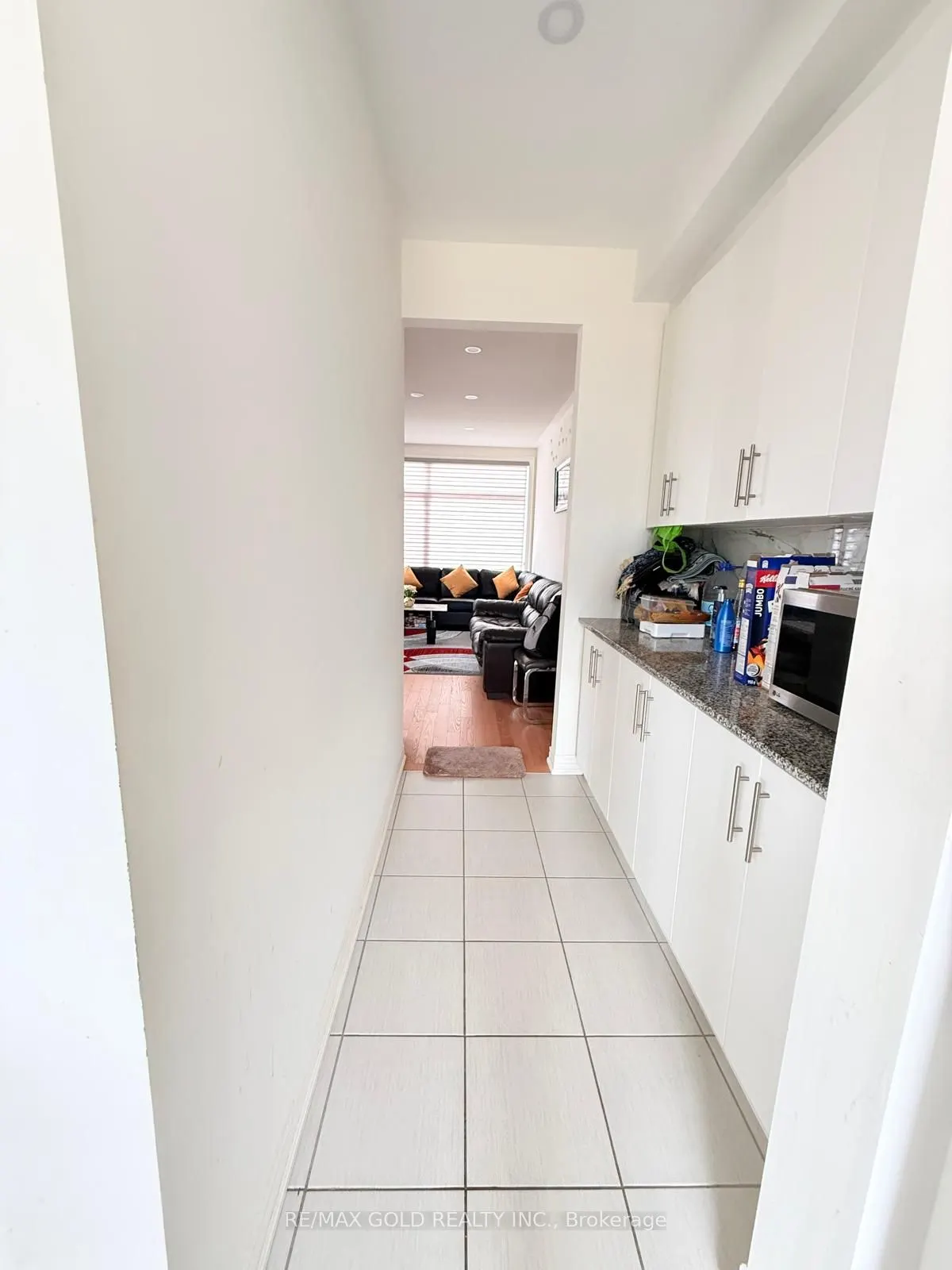 43 Queenpost Drive