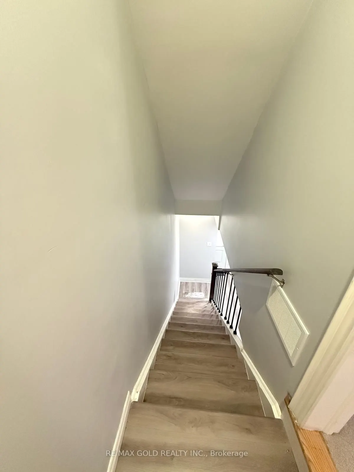 43 Queenpost Drive
