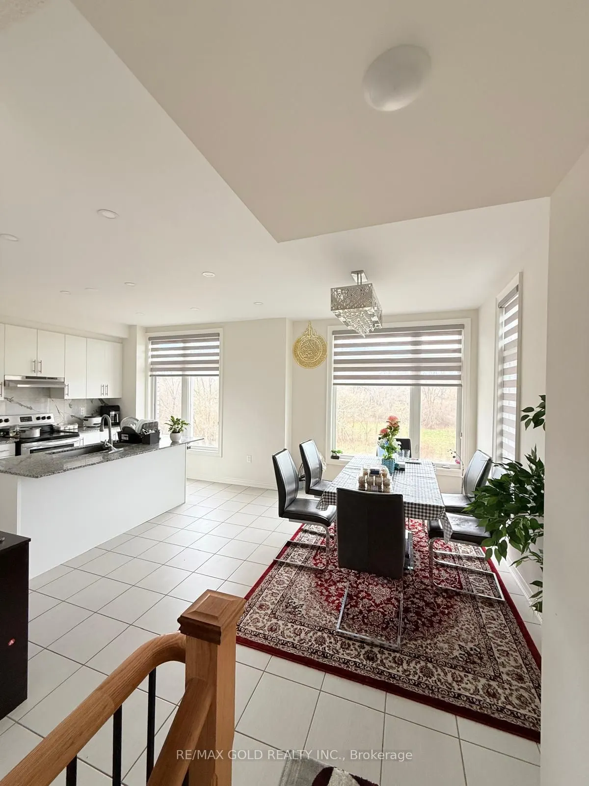 43 Queenpost Drive