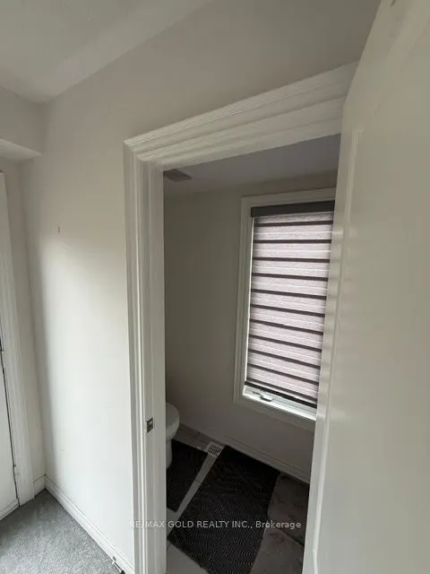 43 Queenpost Drive