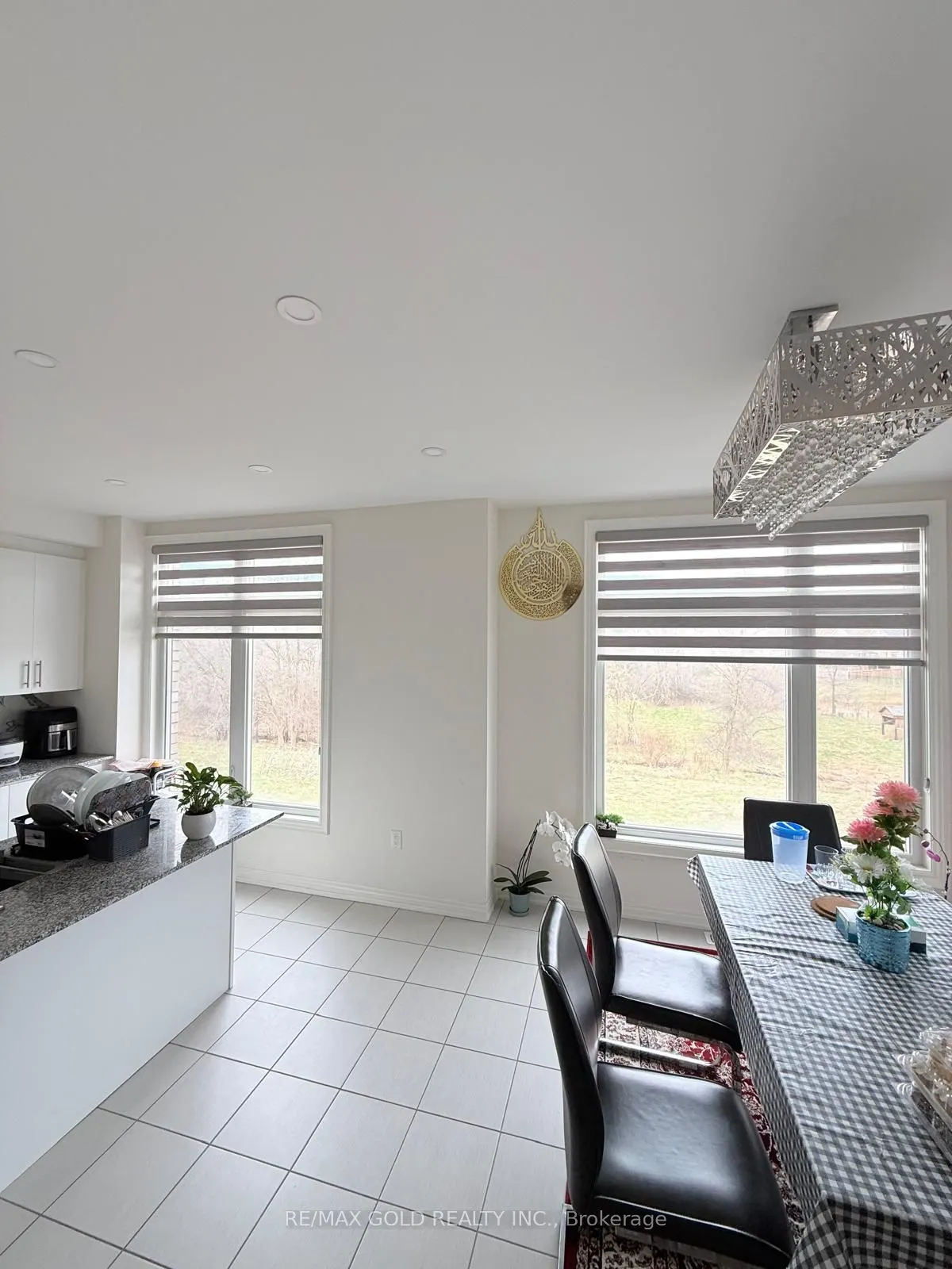 43 Queenpost Drive