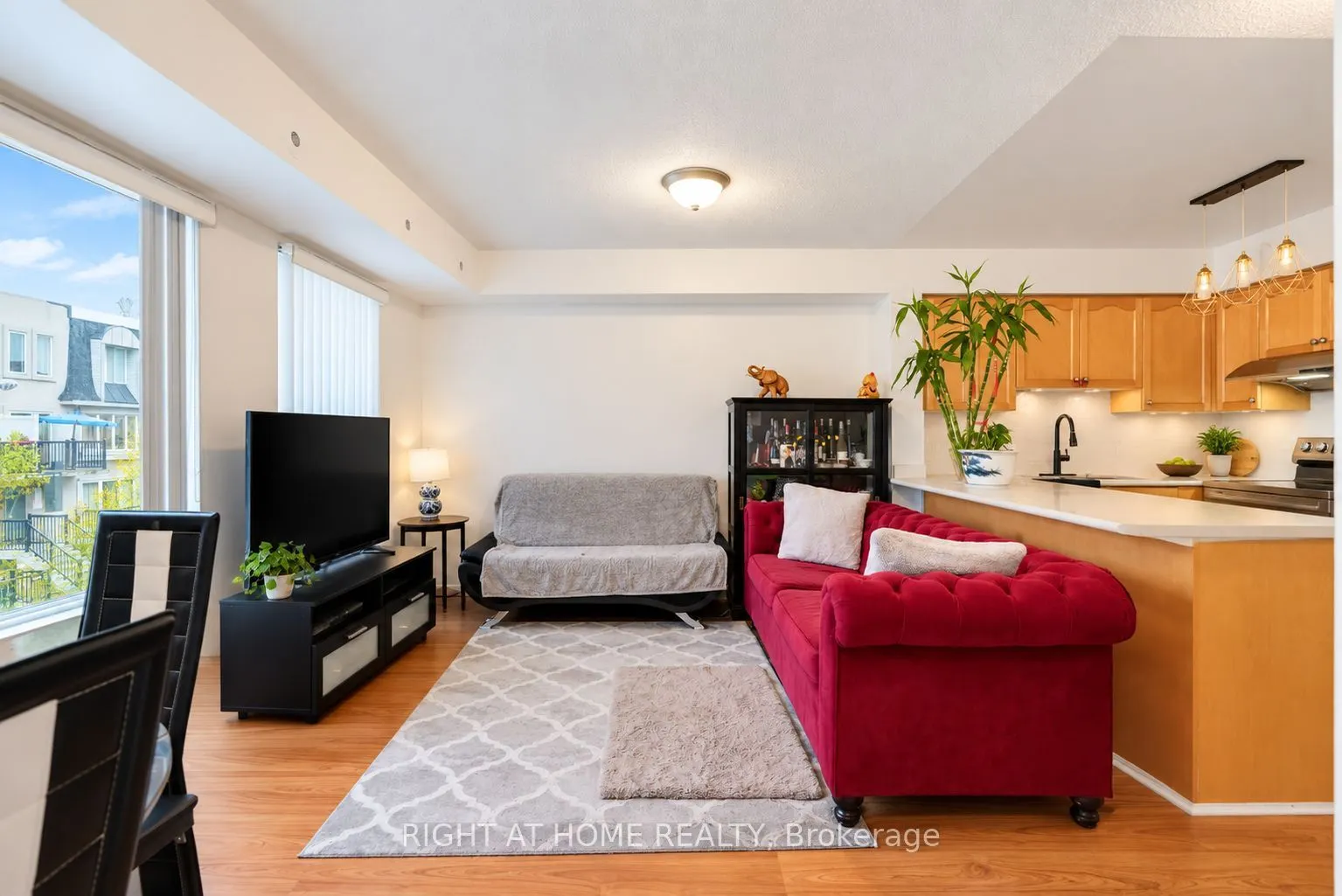 55 George Appleton Way #2095