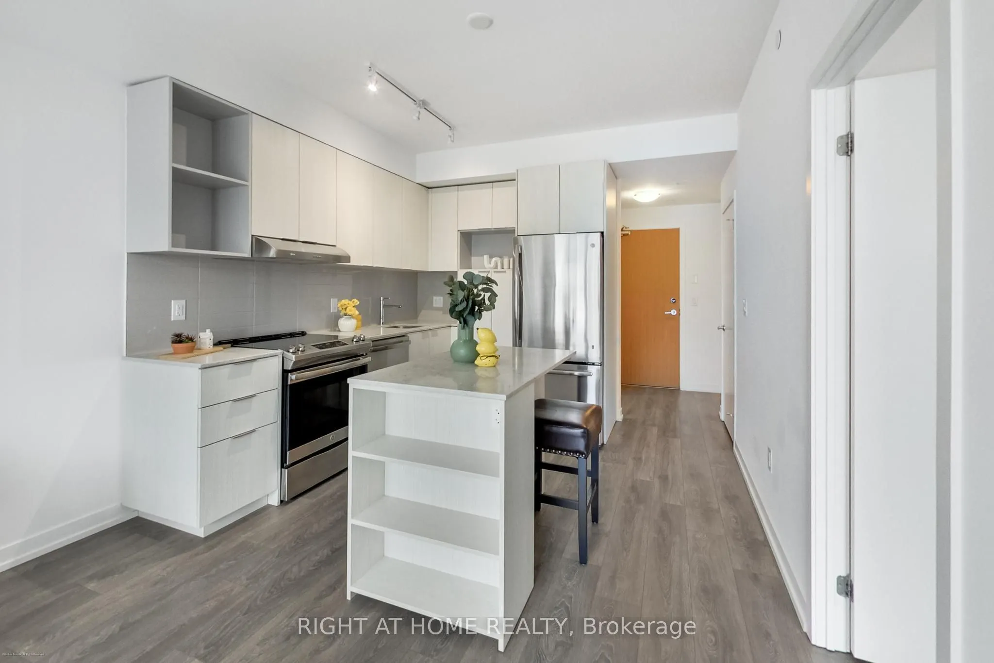 2520 Eglinton Avenue W #1602