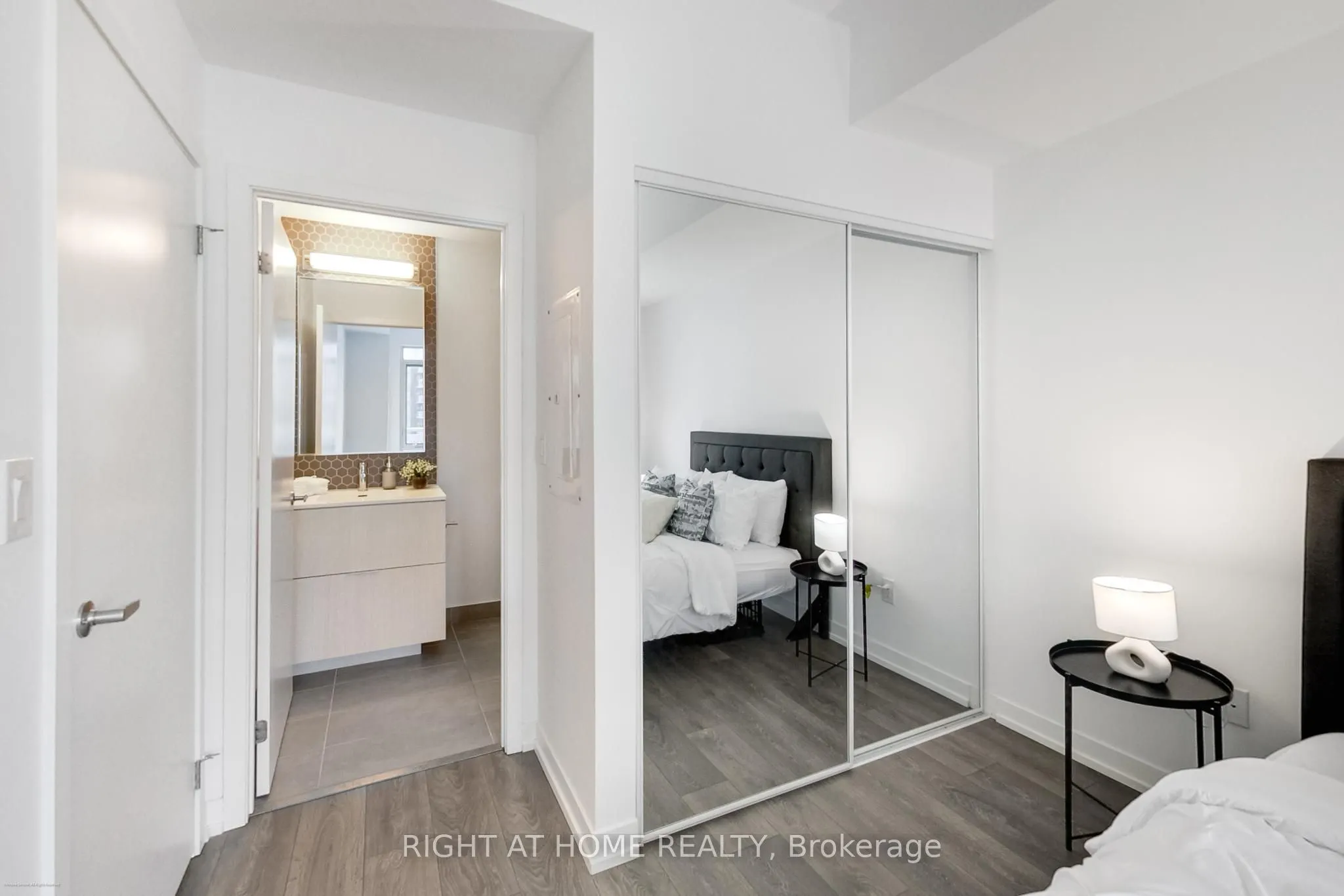 2520 Eglinton Avenue W #1602