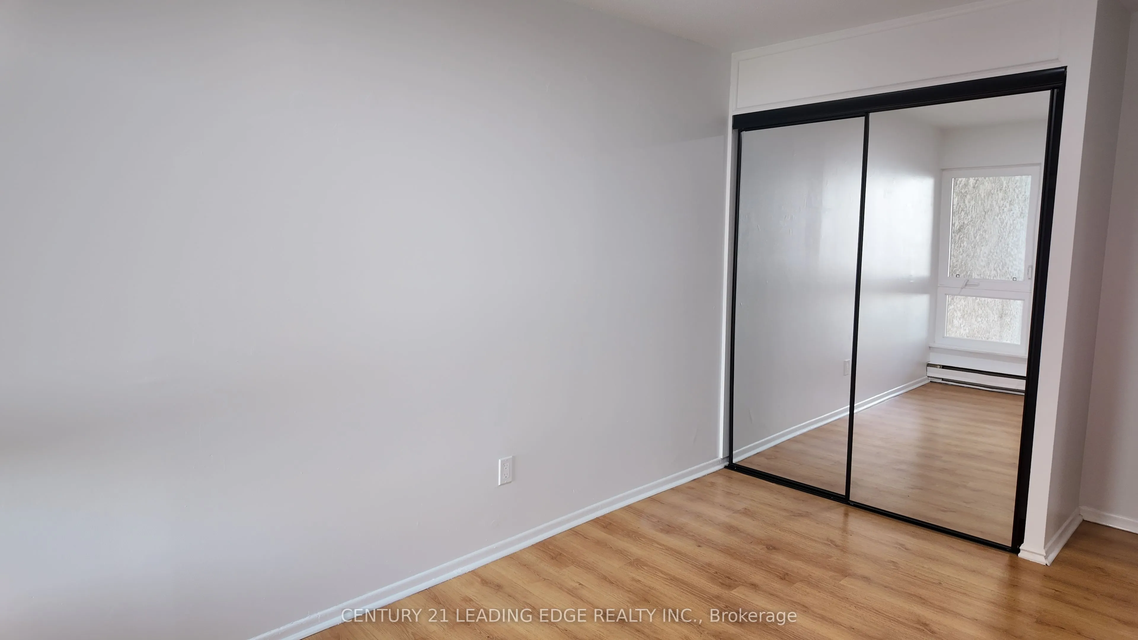 1055 Dundas Street E #199