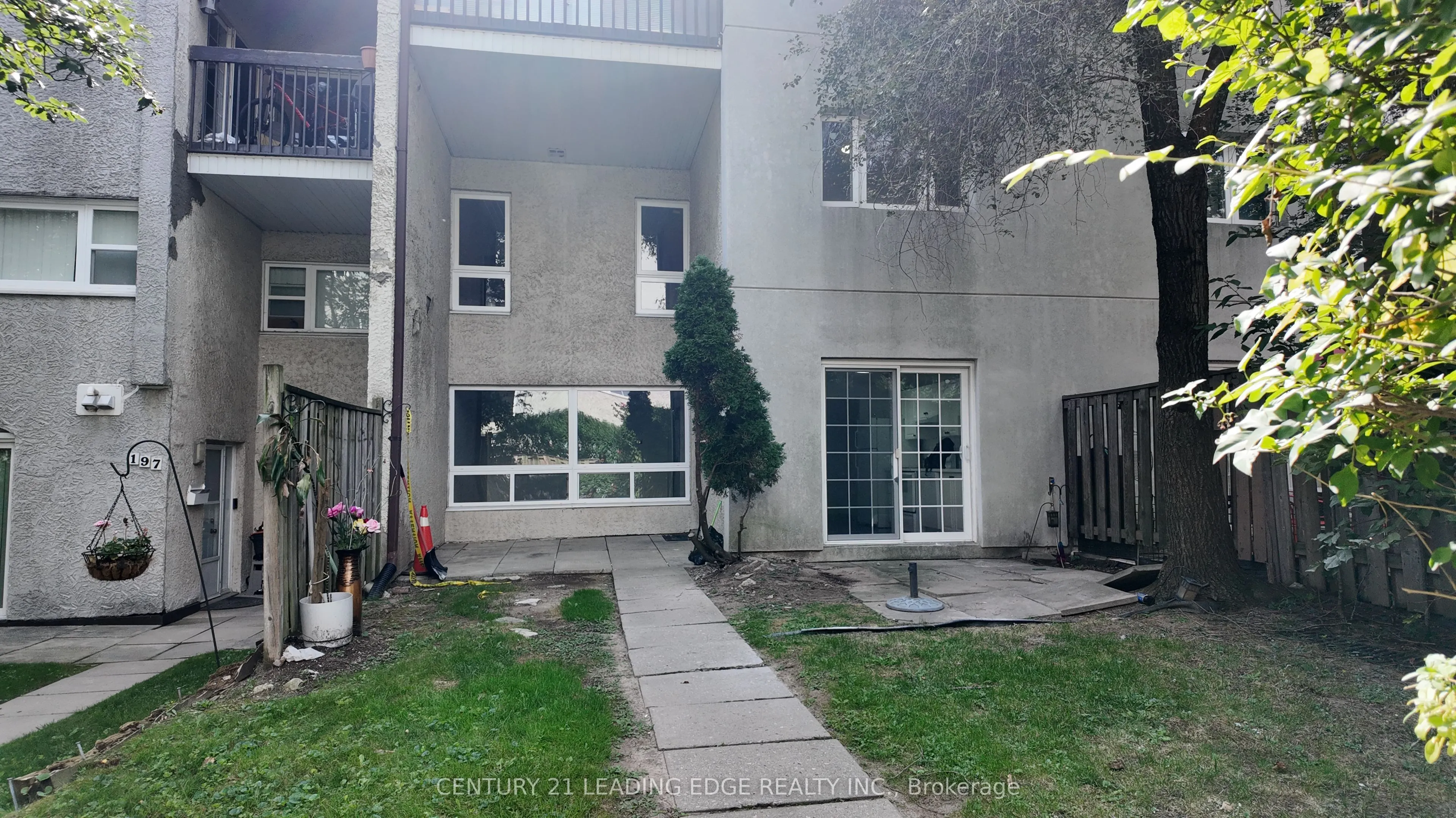 1055 Dundas Street E #199