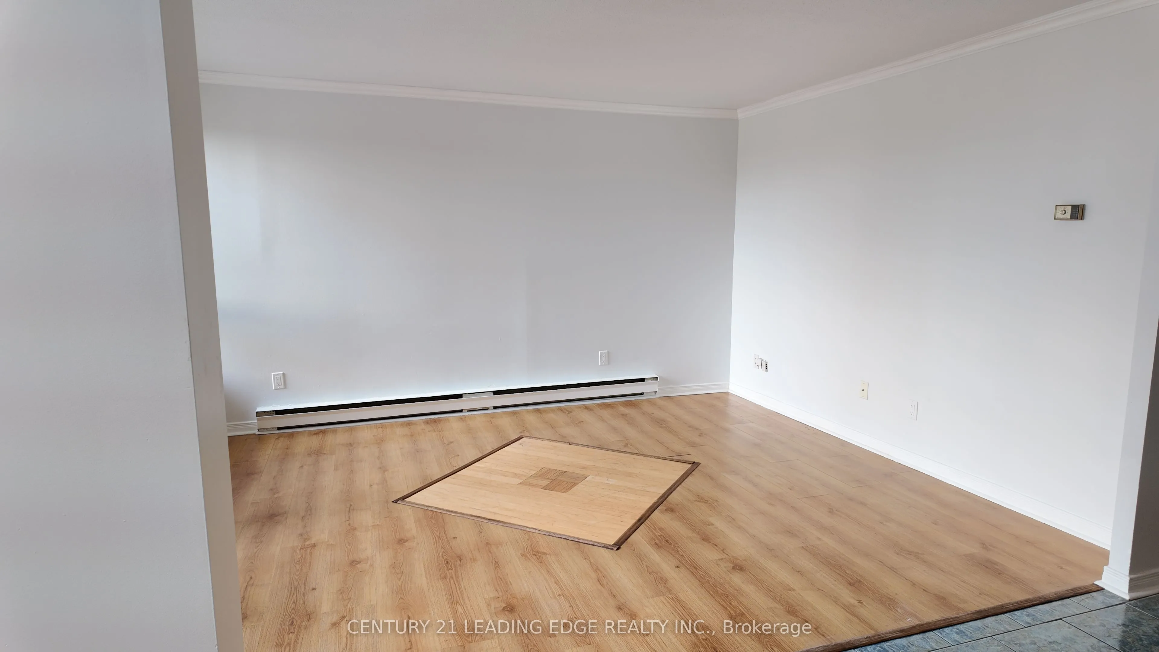 1055 Dundas Street E #199