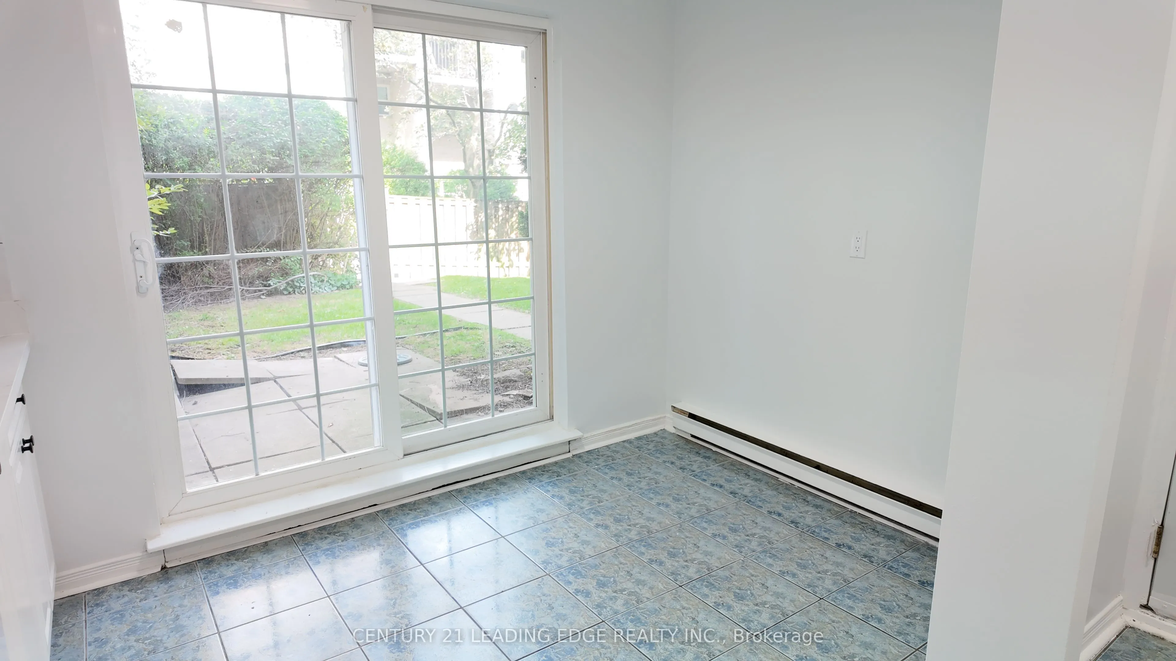 1055 Dundas Street E #199