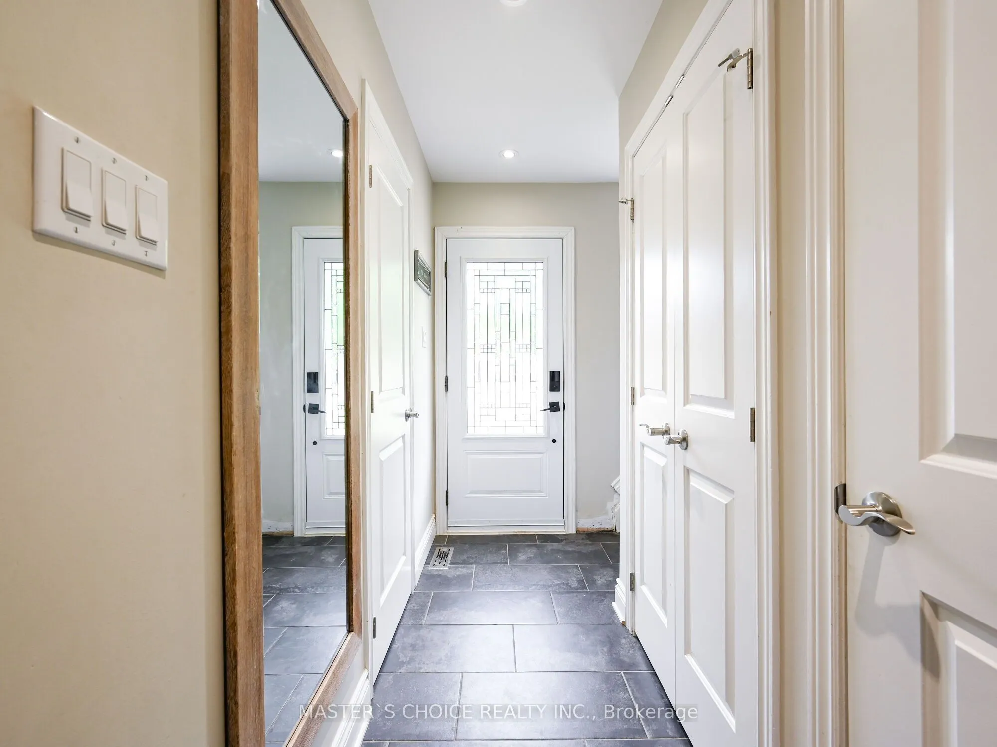 36 Sprucedale Court